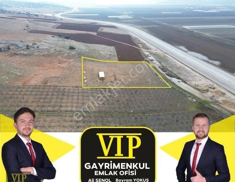 Elmalı Yakaçiftlikköyü Satılık Tarla Vip Gayrimenkul'den Yakaçiftlik Mah. Prefabrik Ev Ve Arazi