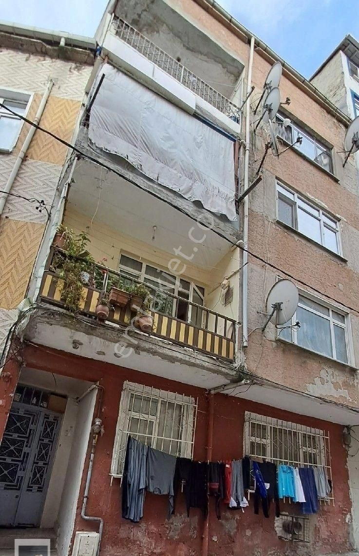 Gaziosmanpaşa Bağlarbaşı Satılık Daire Merkez Gayrimenkulden Giriş Kat 1+1 Satılık Daire