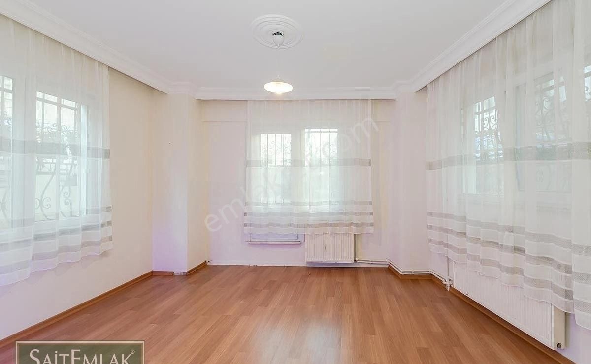 Bahçelievler Siyavuşpaşa Kiralık Daire 3+1 Bahçeli, Müstakil Girişli 105 M2 Ters Dubleks Giriş Katı Daire