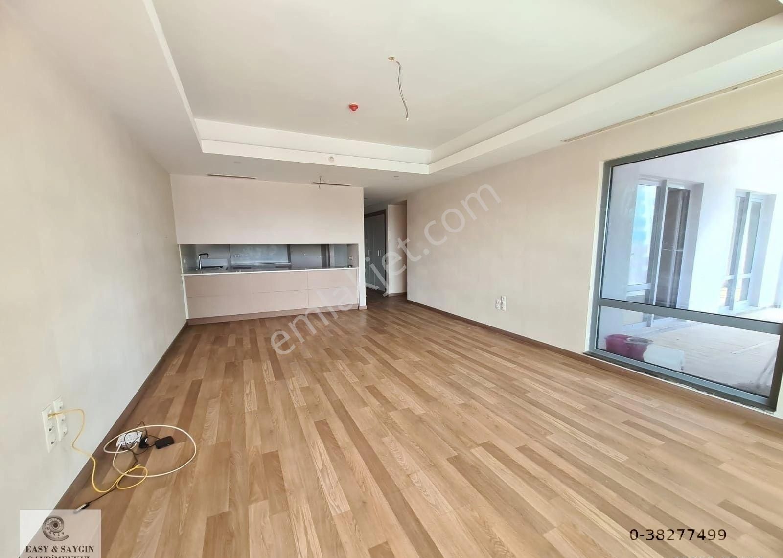 Sarıyer Maslak Satılık Residence 1453 Sitesinde 3+1 Satılık Daire Teraslı Kış Bahçeli Daire