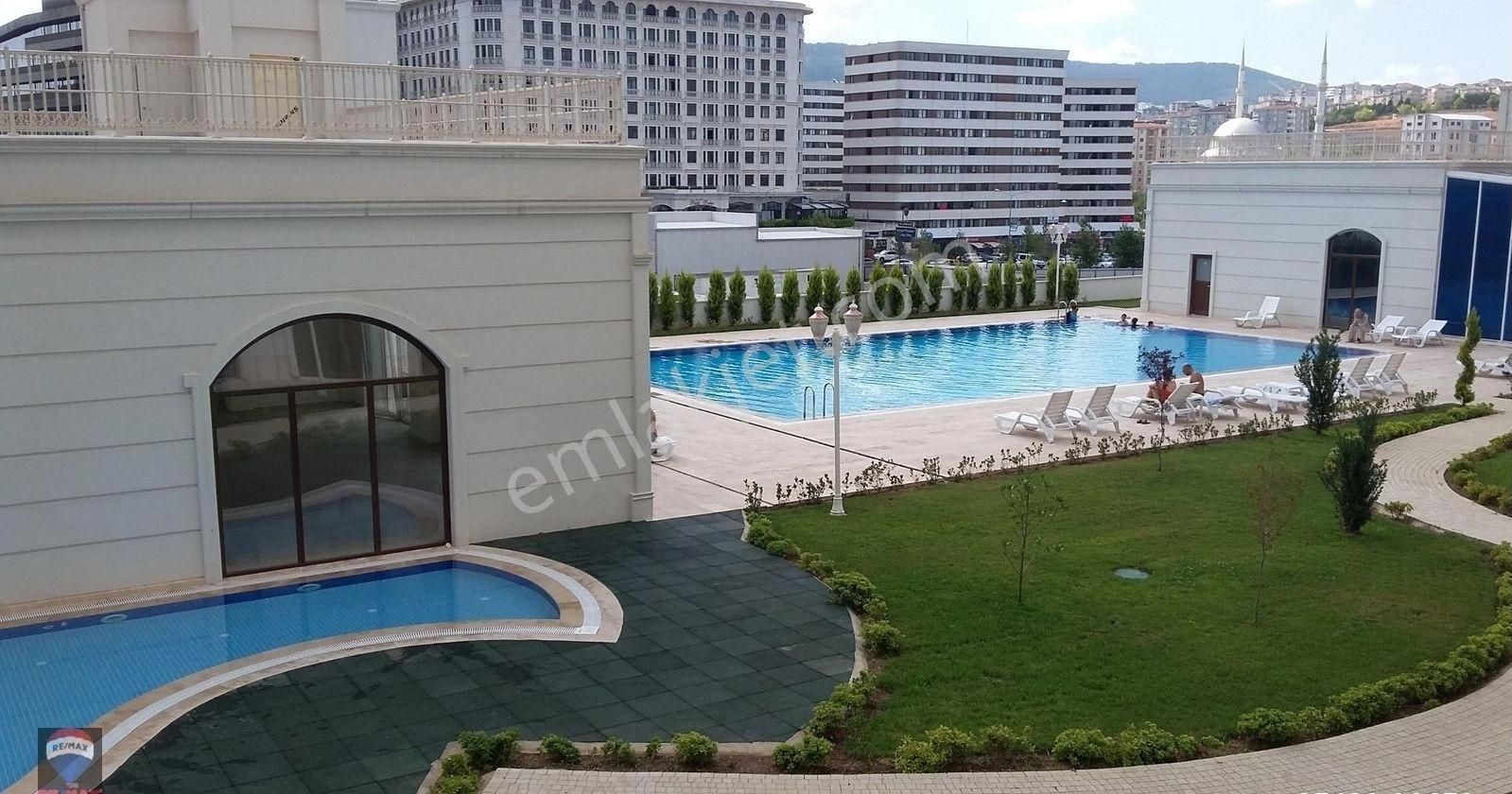 Pendik Yenişehir Satılık Daire Kurtköy Elit Grand Palas Sitesinde 4. Kat Full Eşyalı 1+1 Daire