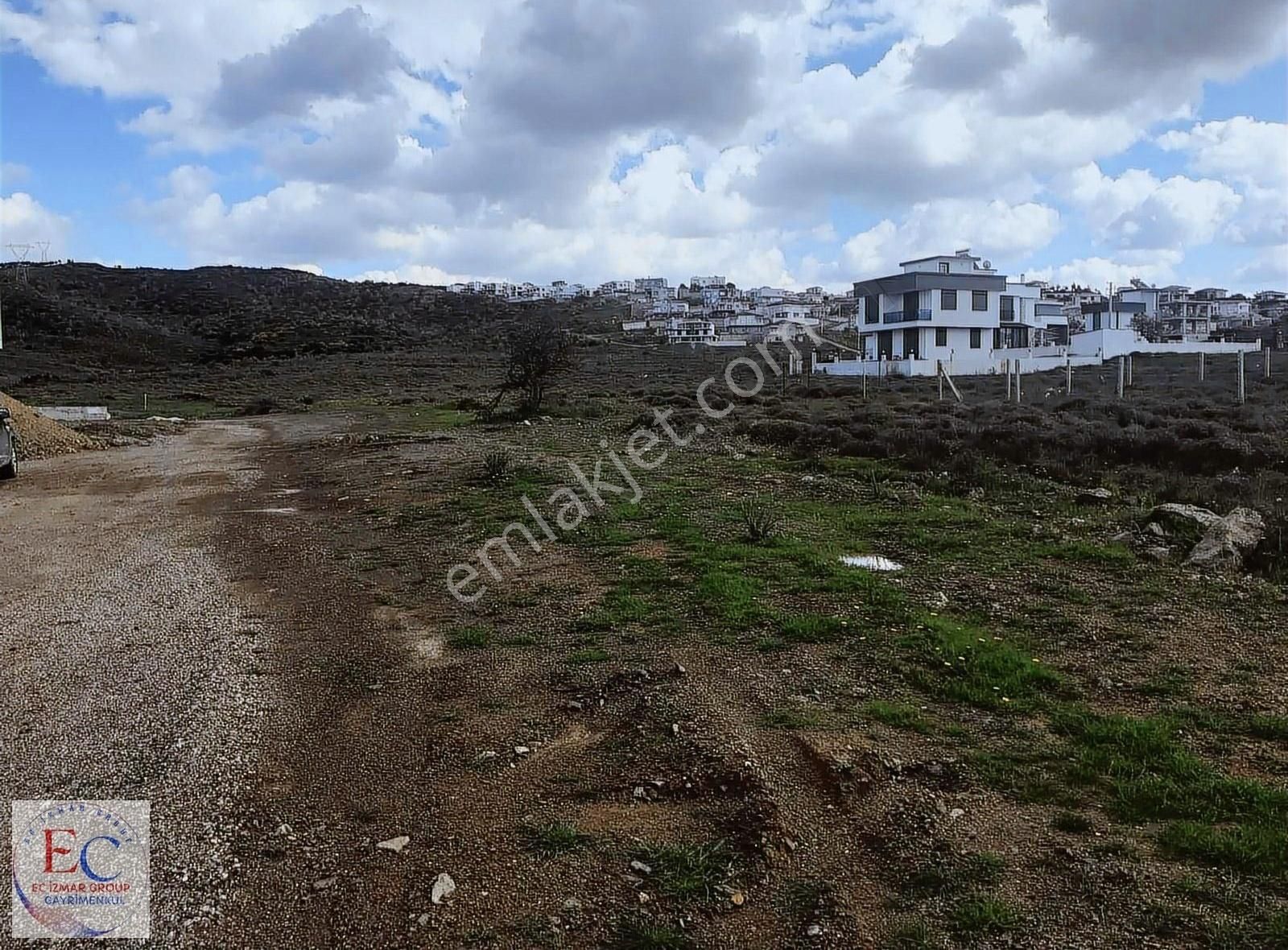 Urla ,güzelbahçe,seferihisar Sınırında Villalık Satılık Arsa - Görsel 8