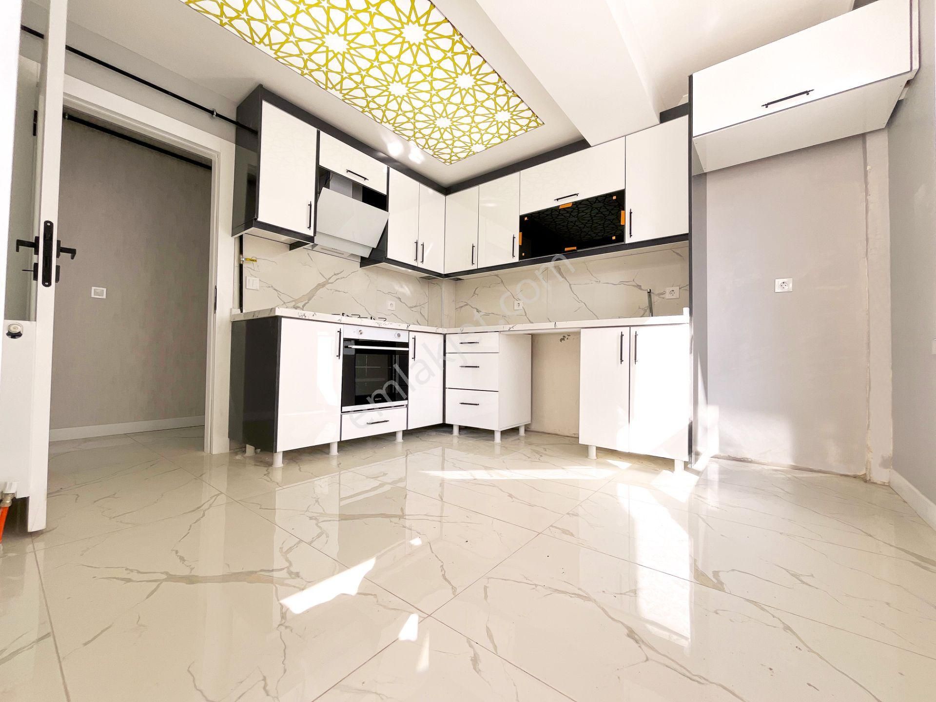 Konutopıa'dan Yenikent'te Full+full Yapılı 3+1 Ultra Lüks Satılık Daire