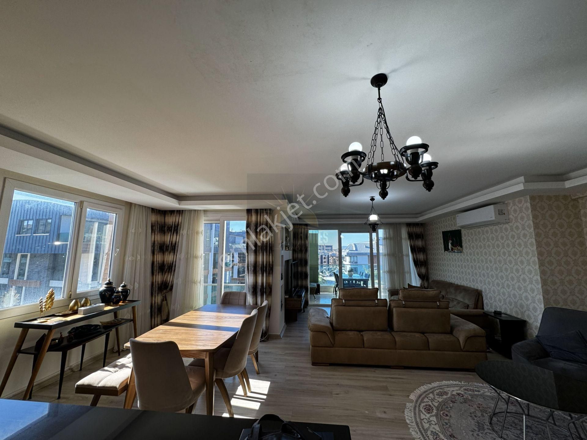 Alanya Oba Mahallesin De 250m², 4+1 Full Eşyalı Lüks Satılık Daire - Görsel 9