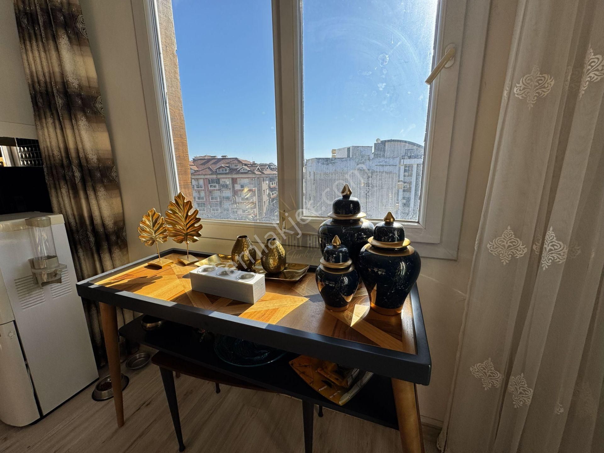 Alanya Oba Mahallesin De 250m², 4+1 Full Eşyalı Lüks Satılık Daire - Görsel 13