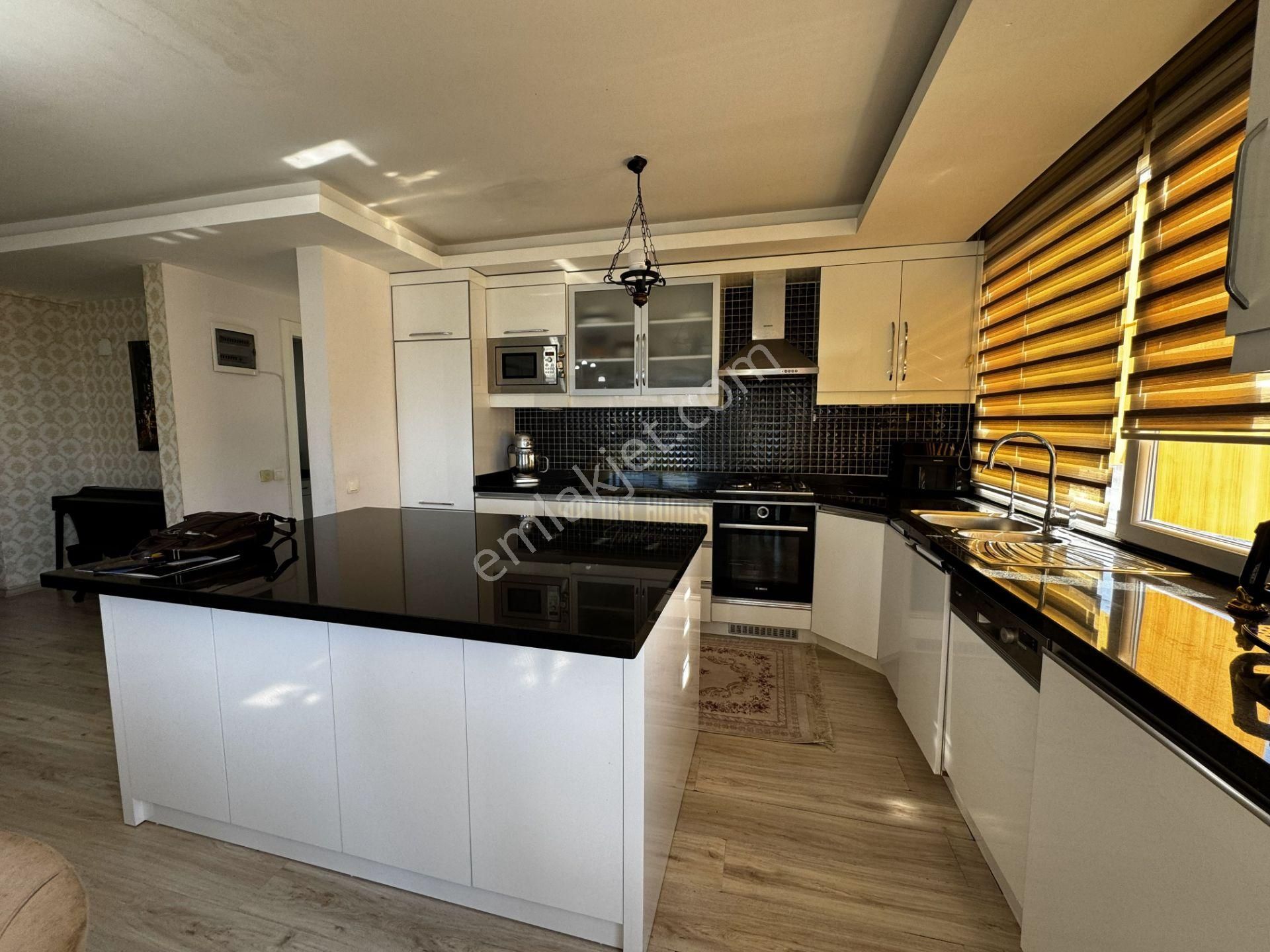 Alanya Oba Mahallesin De 250m², 4+1 Full Eşyalı Lüks Satılık Daire - Görsel 12