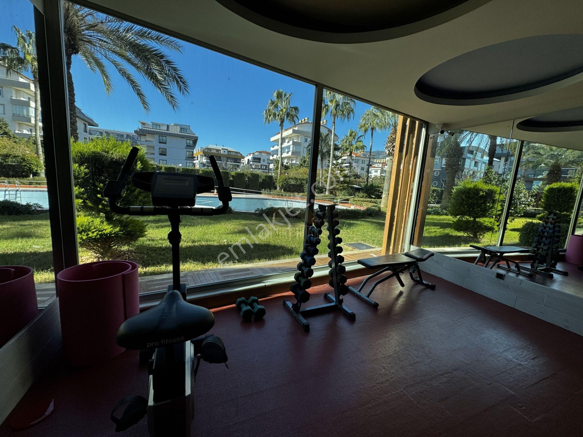 Alanya Oba Mahallesin De 250m², 4+1 Full Eşyalı Lüks Satılık Daire - Görsel 24