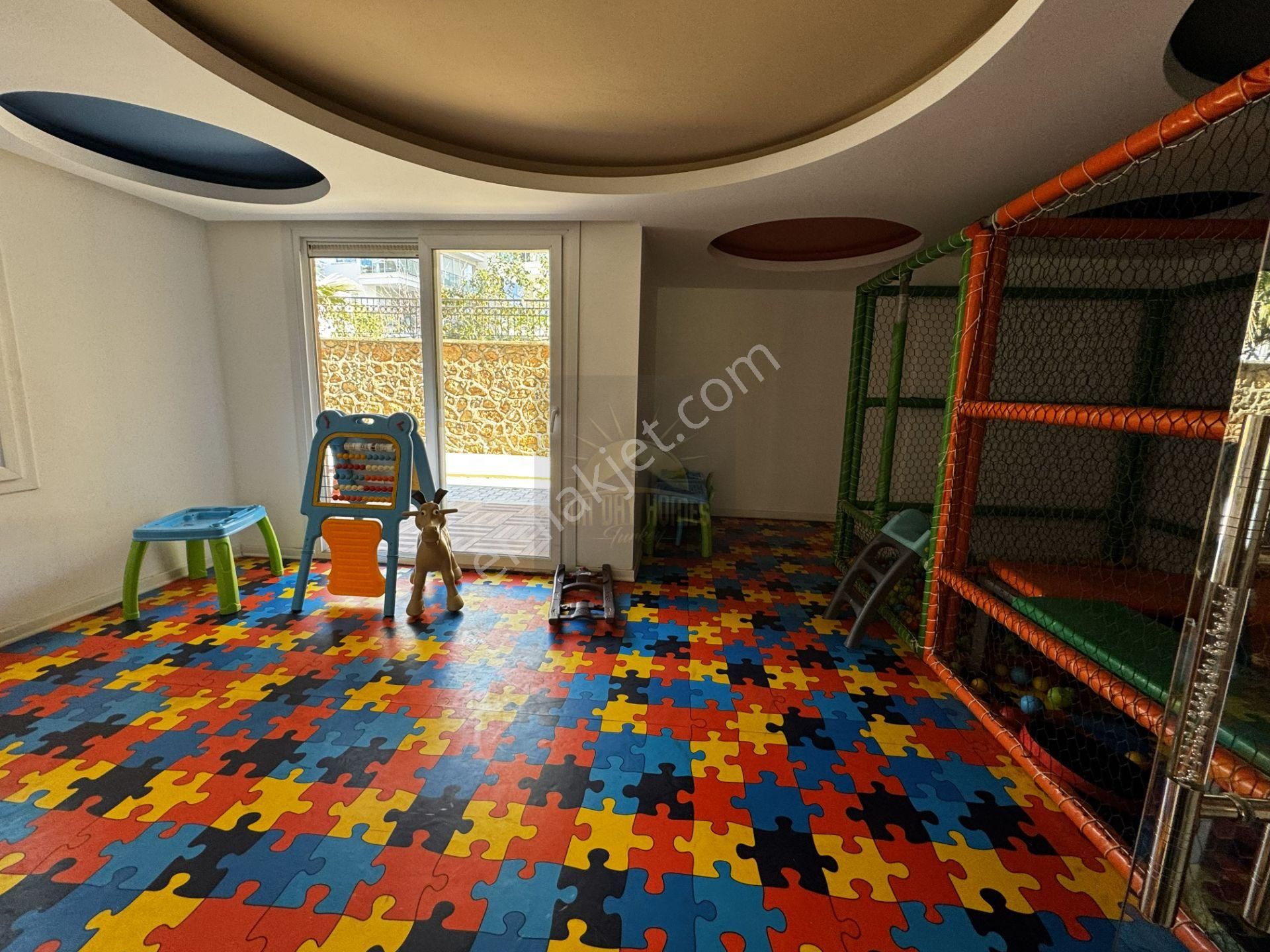 Alanya Oba Mahallesin De 250m², 4+1 Full Eşyalı Lüks Satılık Daire - Görsel 26