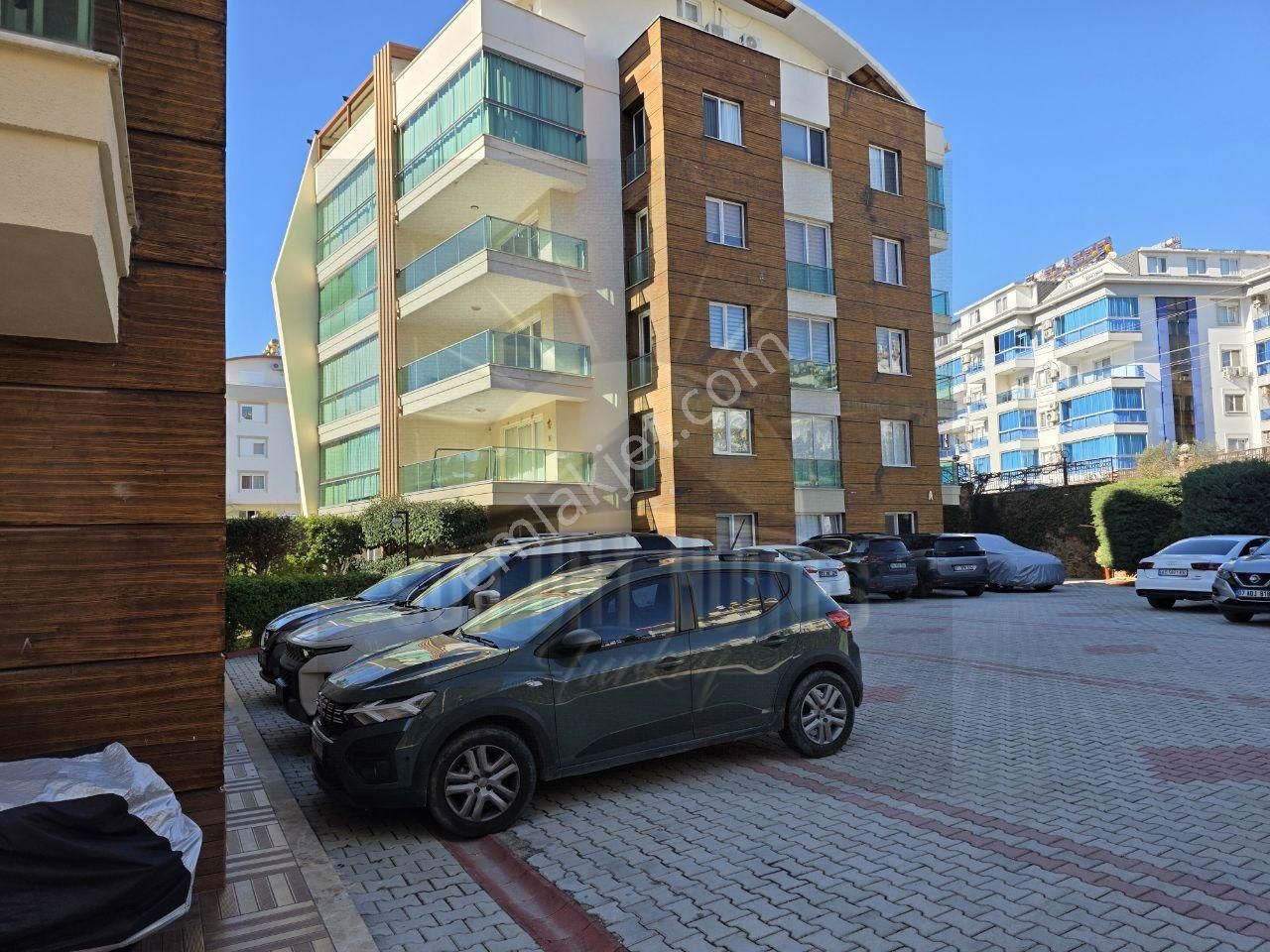 Alanya Oba Mahallesin De 250m², 4+1 Full Eşyalı Lüks Satılık Daire - Görsel 25