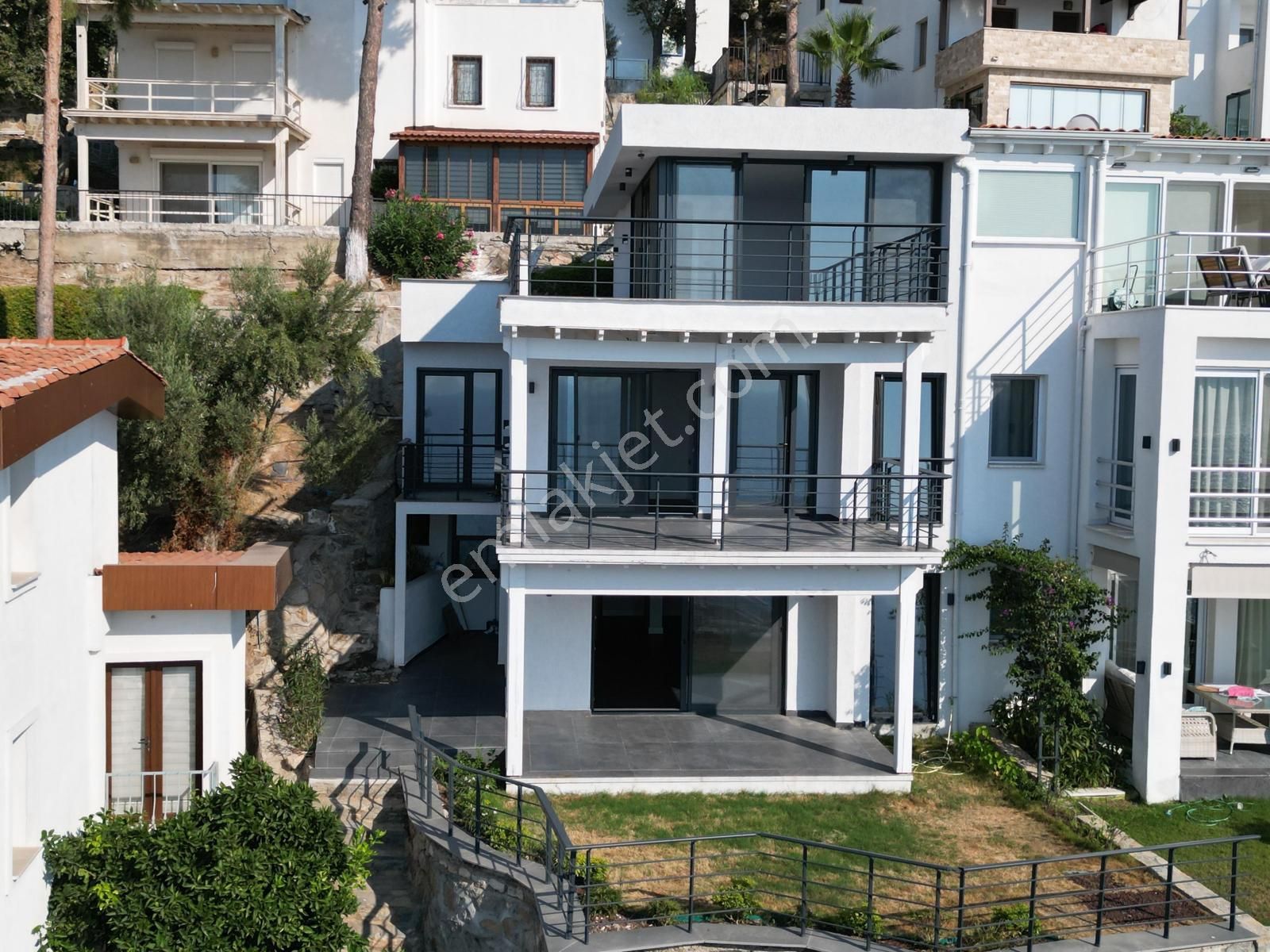 Bodrum Geriş Satılık Villa Yalıkavak'ta Manzaralı 4+1 Satılık Villa! Fırsat Fiyat!