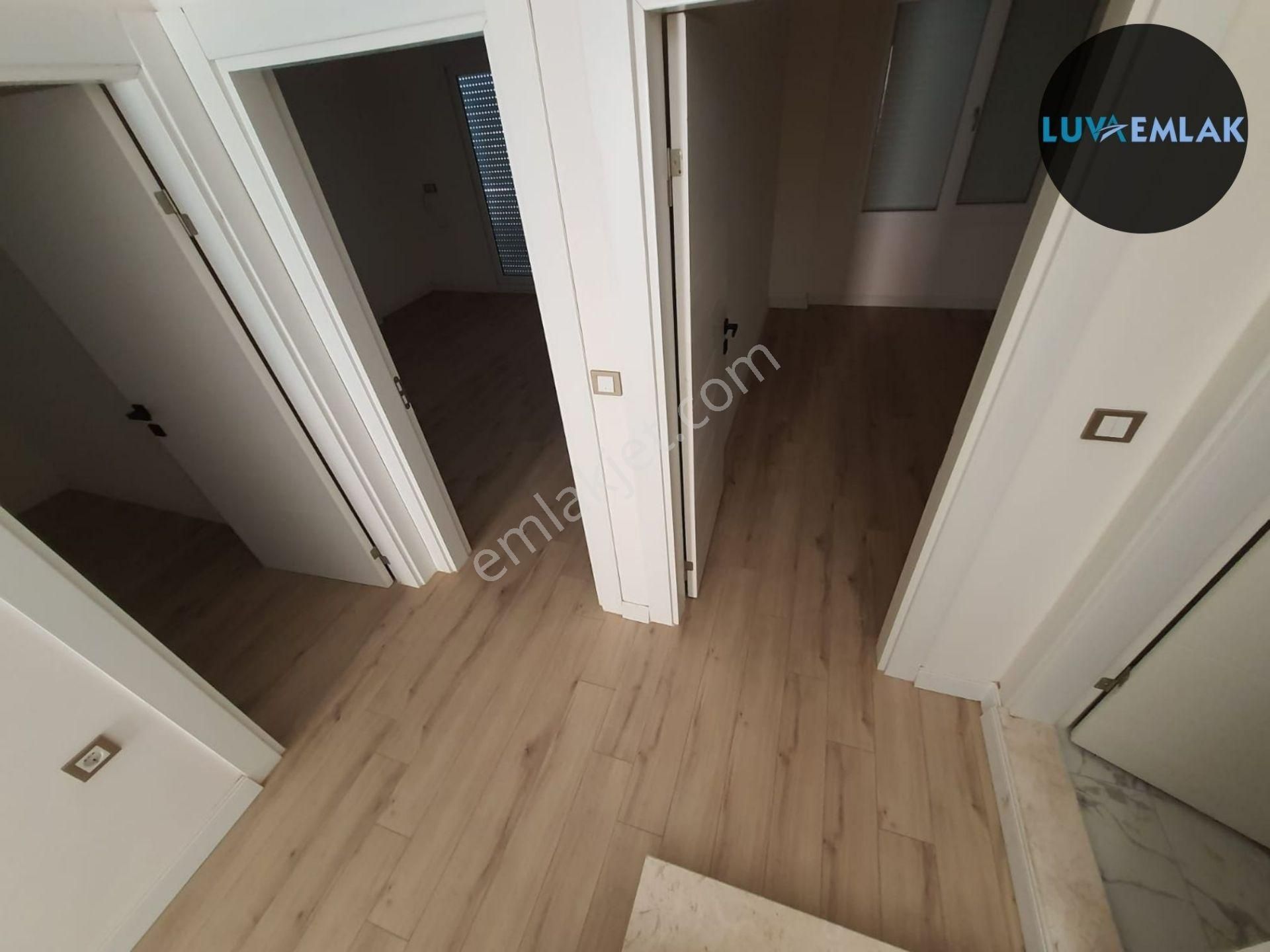 Didim Akbük'te Deniz Manzaralı Akıllı Ev Sistemli 3+1 Çatı Dubleksi - Görsel 12