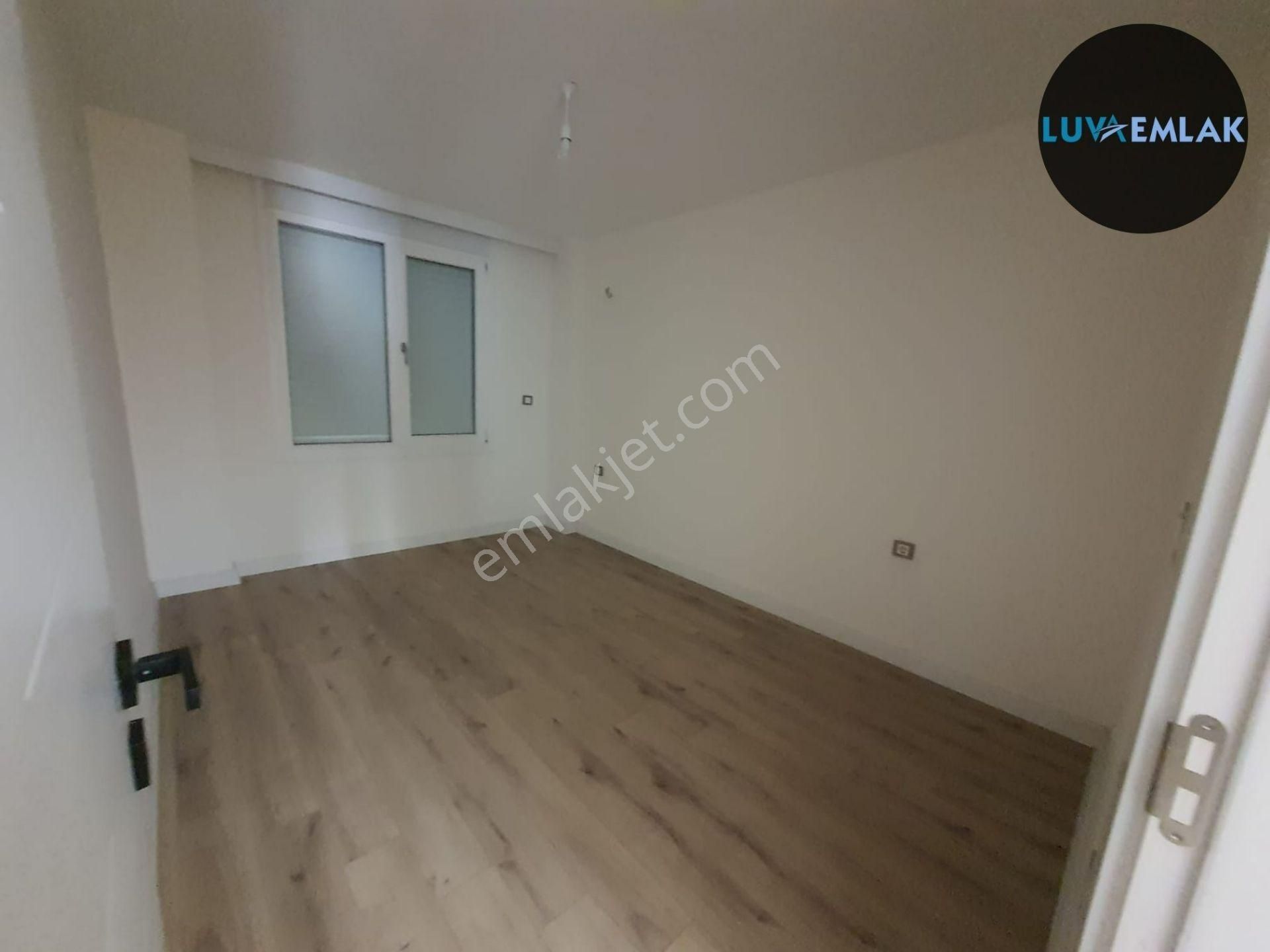 Didim Akbük'te Deniz Manzaralı Akıllı Ev Sistemli 3+1 Çatı Dubleksi - Görsel 13