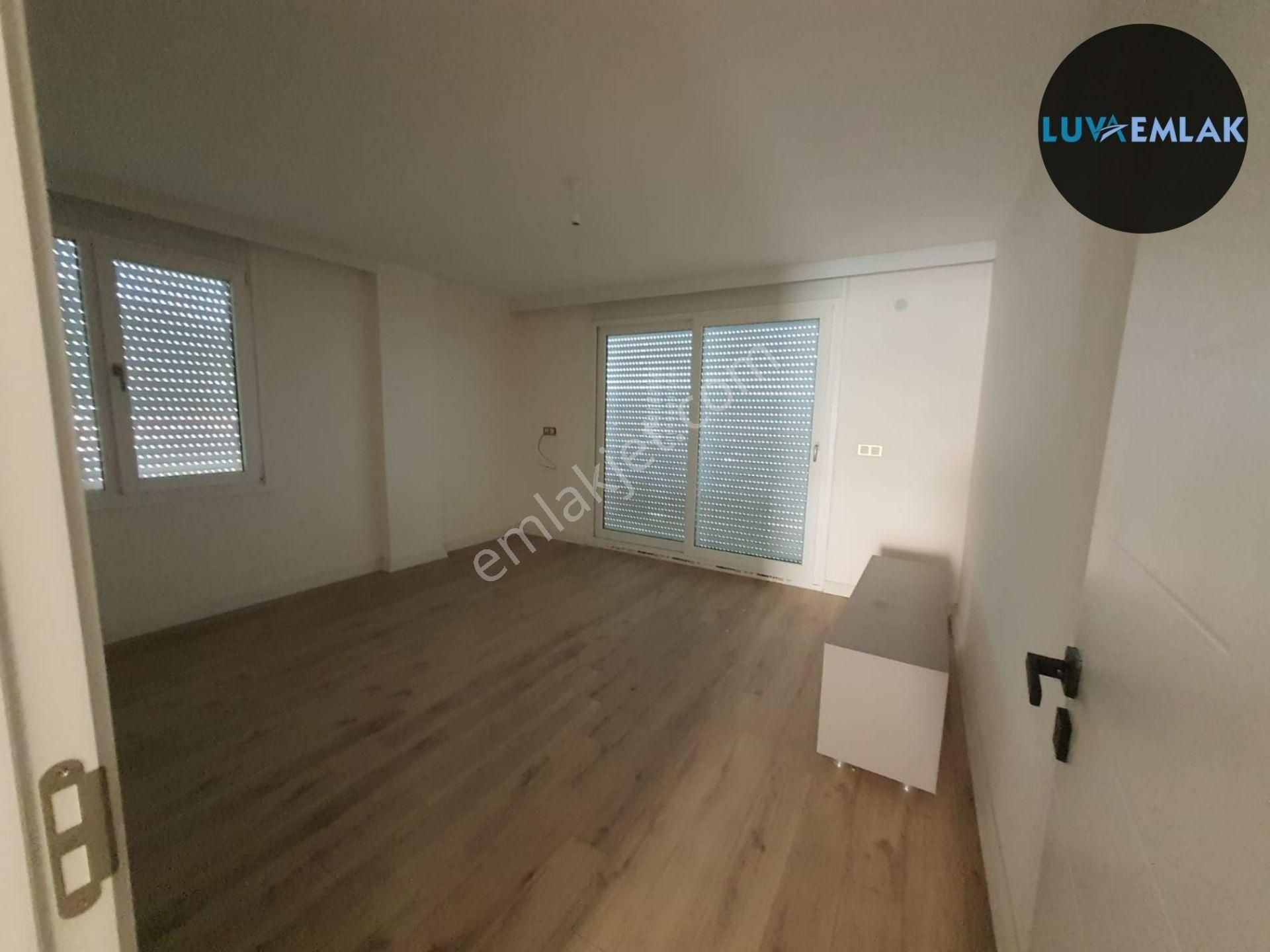 Didim Akbük'te Deniz Manzaralı Akıllı Ev Sistemli 3+1 Çatı Dubleksi - Görsel 15