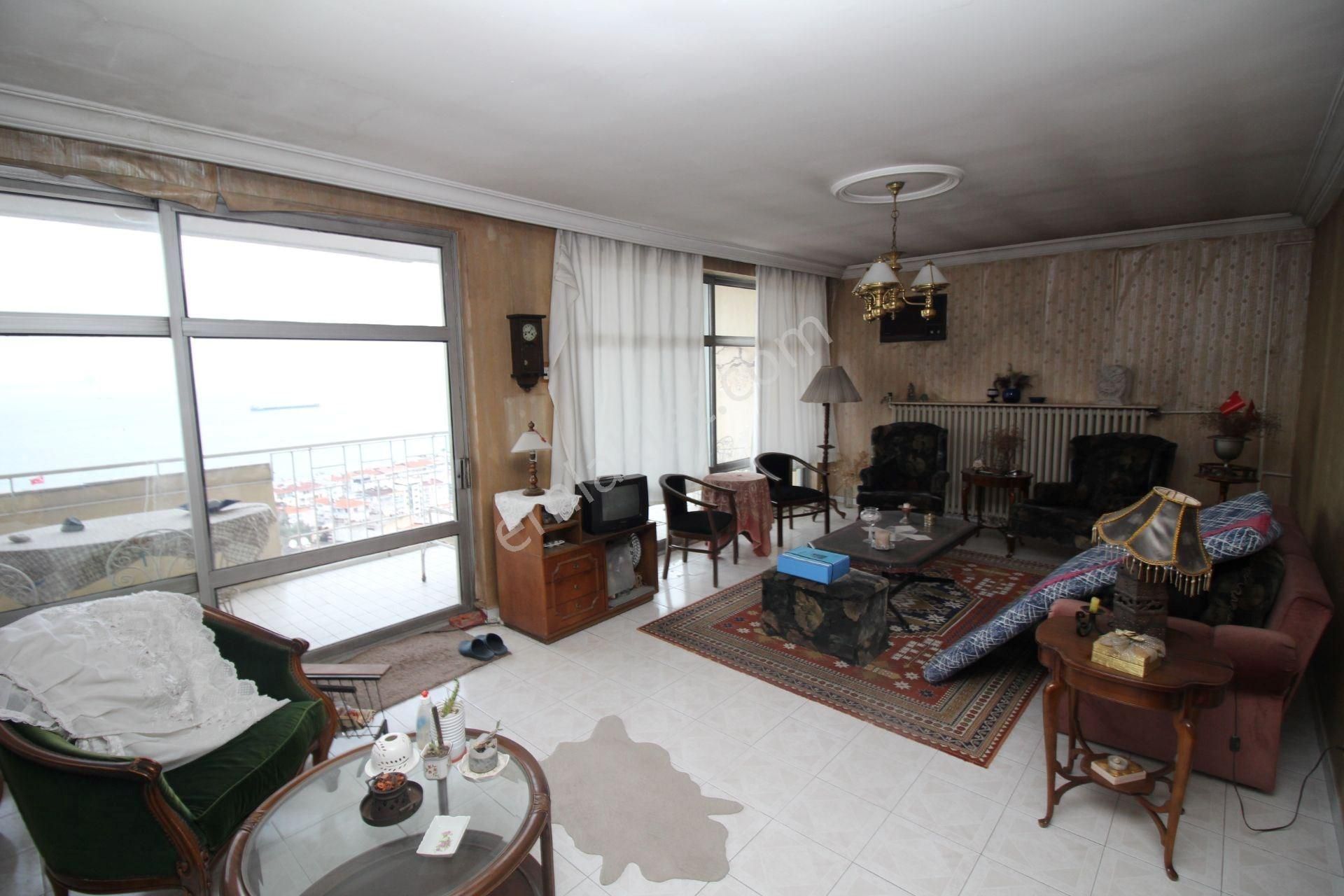 Konak Göztepe Satılık Daire Susuzdede'de Deniz Manzaralı 160 M2 3+1 Daire