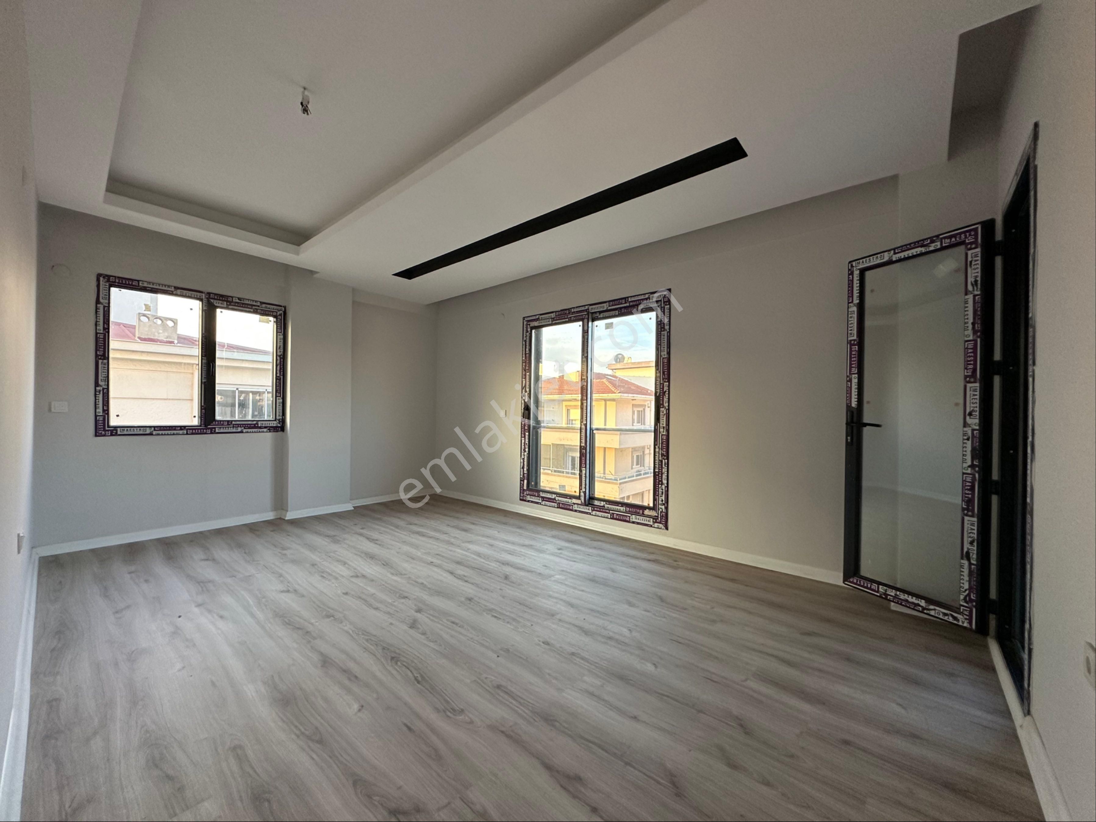 Uygan'dan Cumhuriyet Mah. Merkezi Konum Lüx Arakat 2+1 110m² - Görsel 5