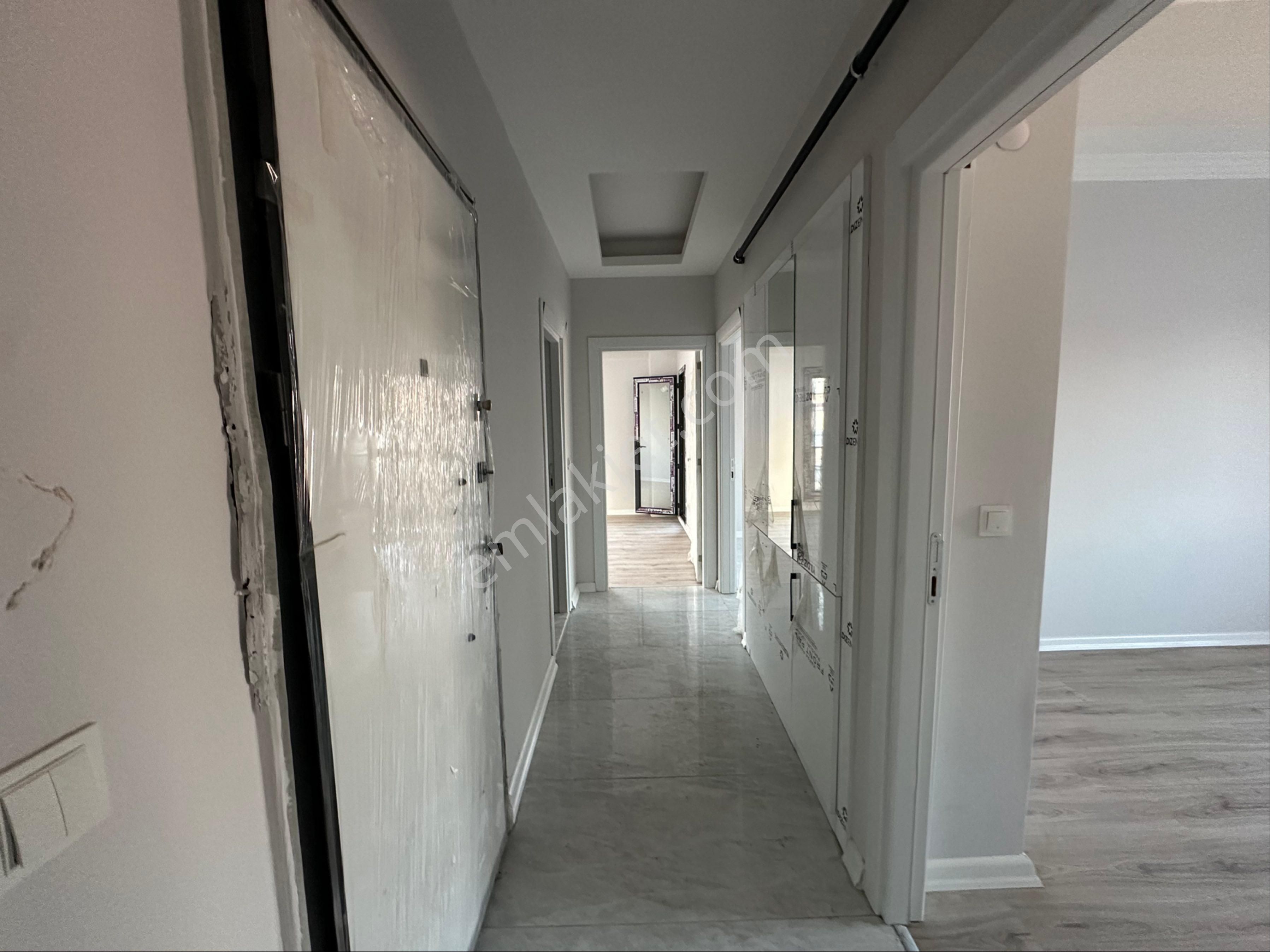 Uygan'dan Cumhuriyet Mah. Merkezi Konum Lüx Arakat 2+1 110m² - Görsel 12