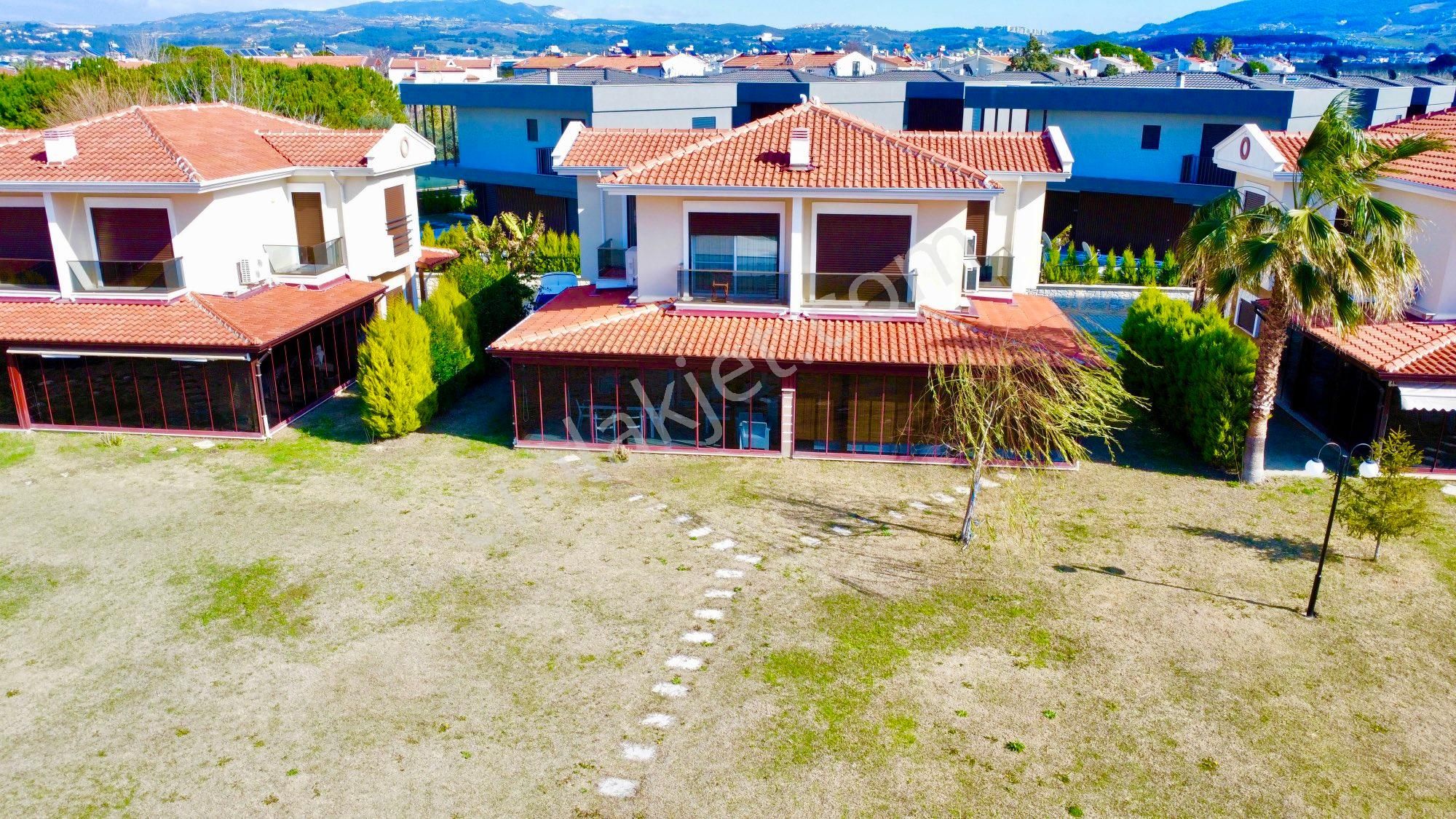 Aydın Kuşadası Satılık Villa Kuşadası Davutlar Da Denize Yakın Eşyalık Satılık Villa