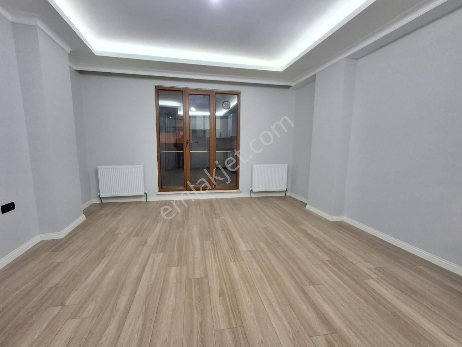 Küçükçekmece İnönü Satılık Daire Loft'tan İnönü Mh. 1+1 65m2 Krediye Uygun Ara Kat Dairee