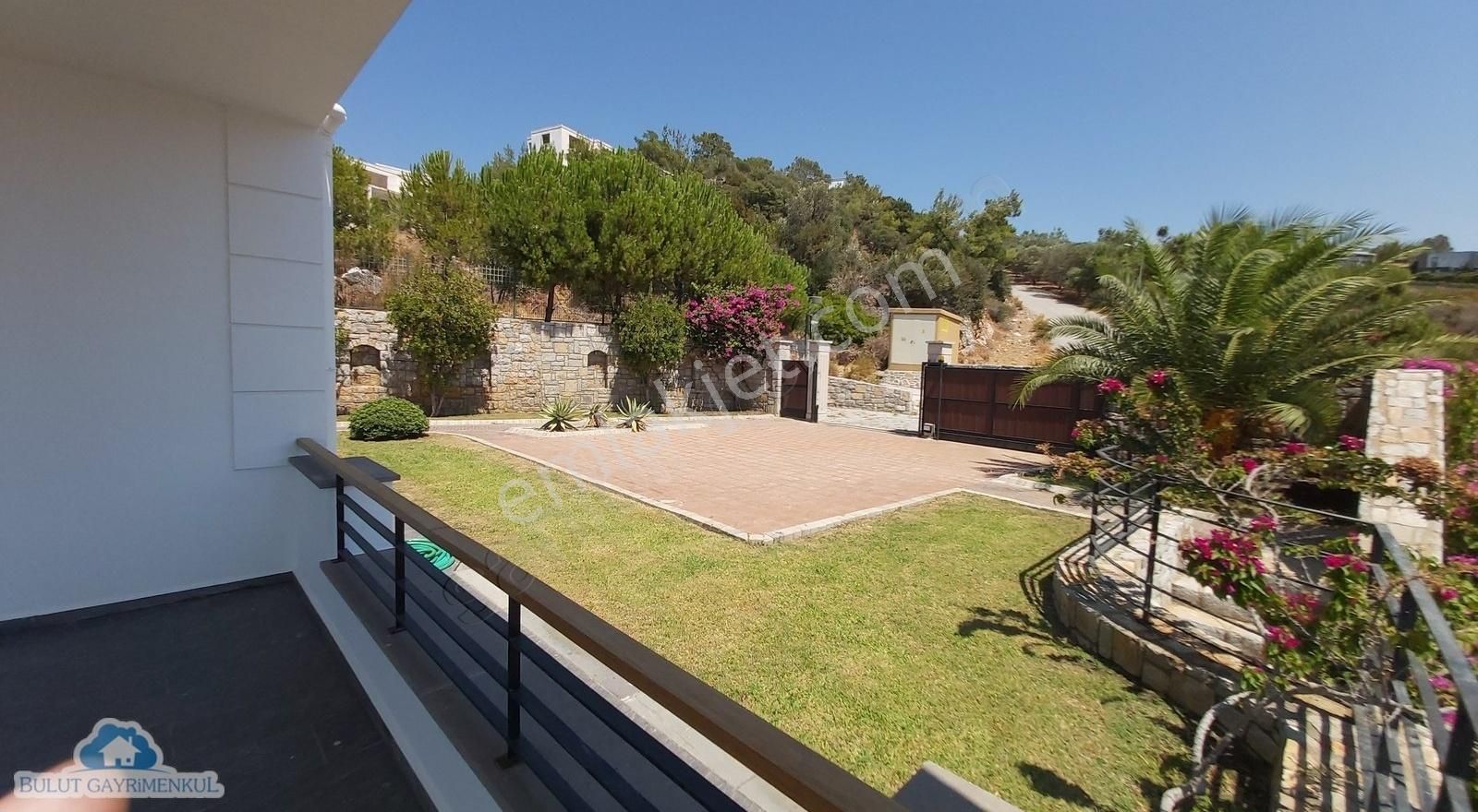 Bodrum Yeniköy Satılık Villa Bodrum Müthiş Kale Manzaralı * 660 M² Bahçe * 236 M2 * 5 Oda