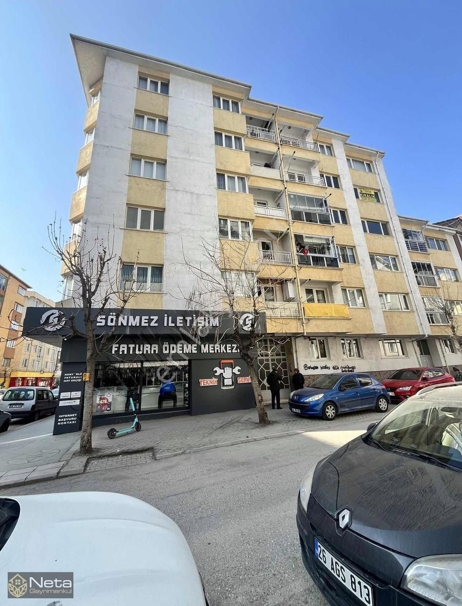 Tepebaşı Bahçelievler Kiralık Daire Neta'dan Bahçelievler Mh. İstanbul Sokak'ta 3+1 Kiralık Daire