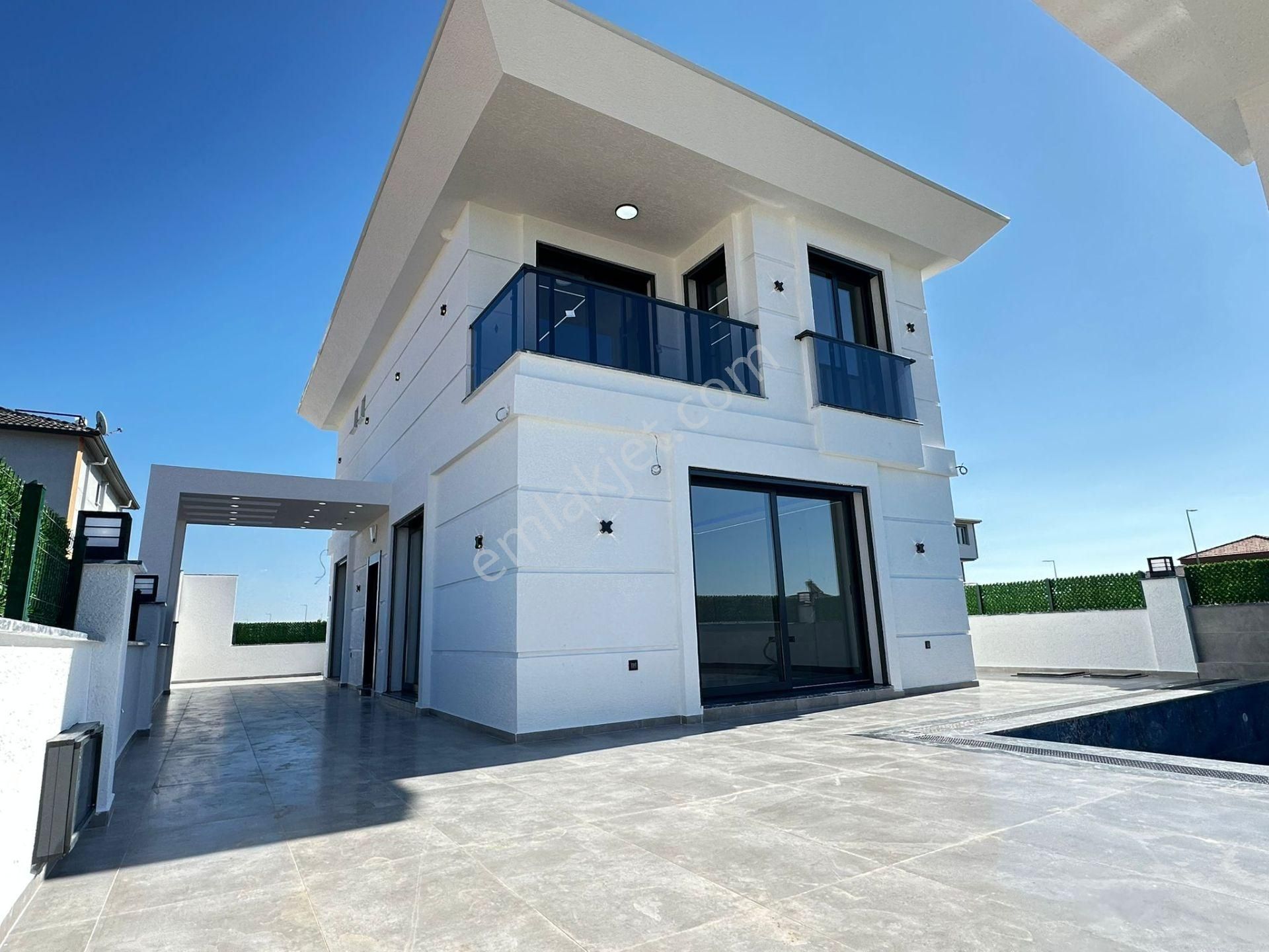 Didim Efeler Satılık Villa Aydın Didimde 240 M2 Arsa İçinde 3+1 Ayrı Mutfaklı Havuzlu Ve Bahçeli Müstakil Villamız Satılıktır