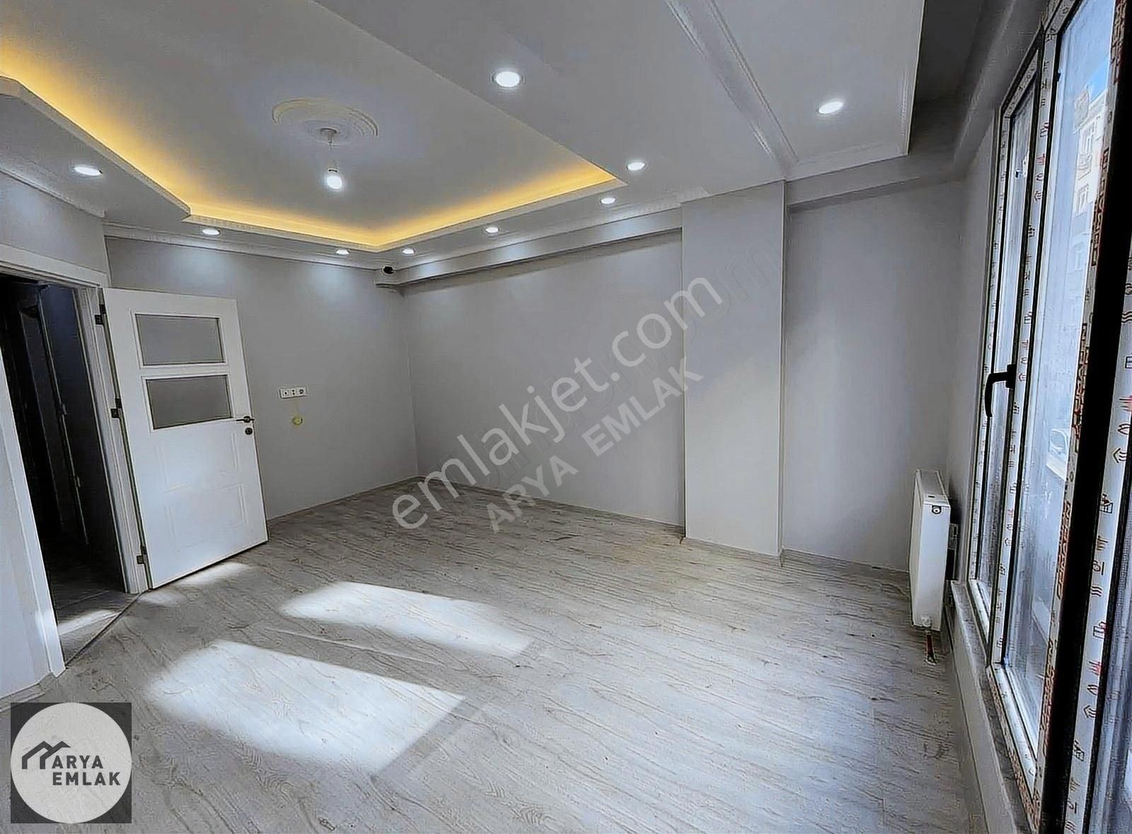 Zeytinburnu Telsiz Satılık Daire Arya Emlaktan Telsizde Satılık 2+1 80m2 Daire