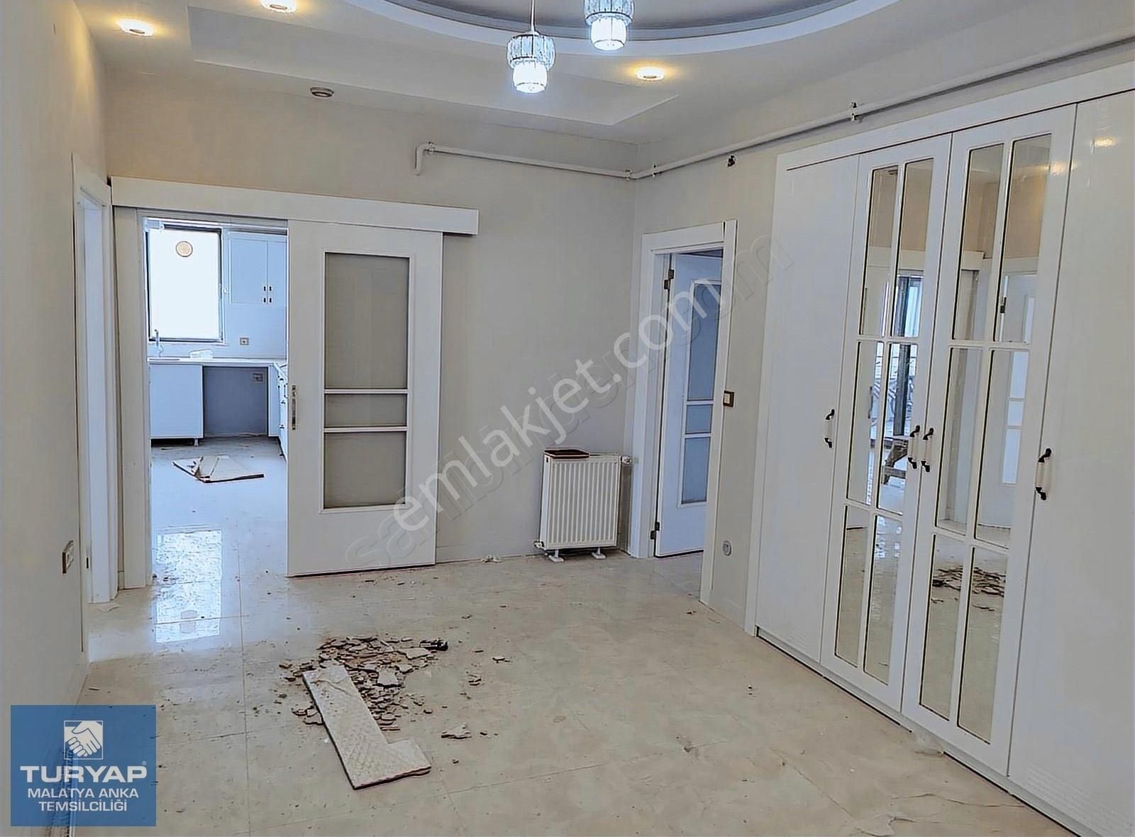 Yeşilyurt Bostanbaşı Kiralık Daire Turyap Anka'dan Çiftlik Caddesinde Kiralık 4+1 Daire...