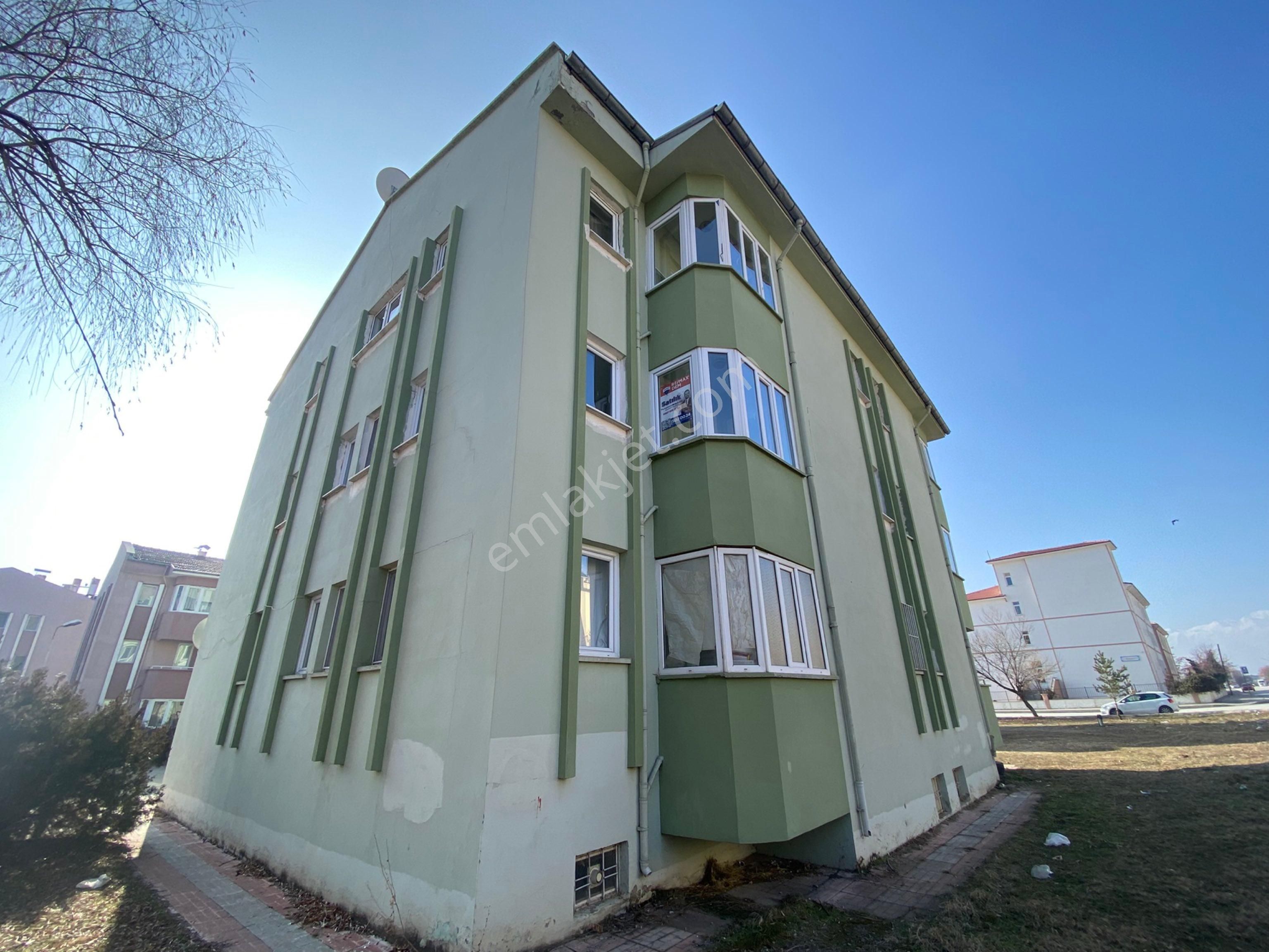 Erzincan Merkez Mimar Sinan Satılık Daire Remax Dem'den Mimar Sinan Mahallesinde Satılık 3+1 Daire