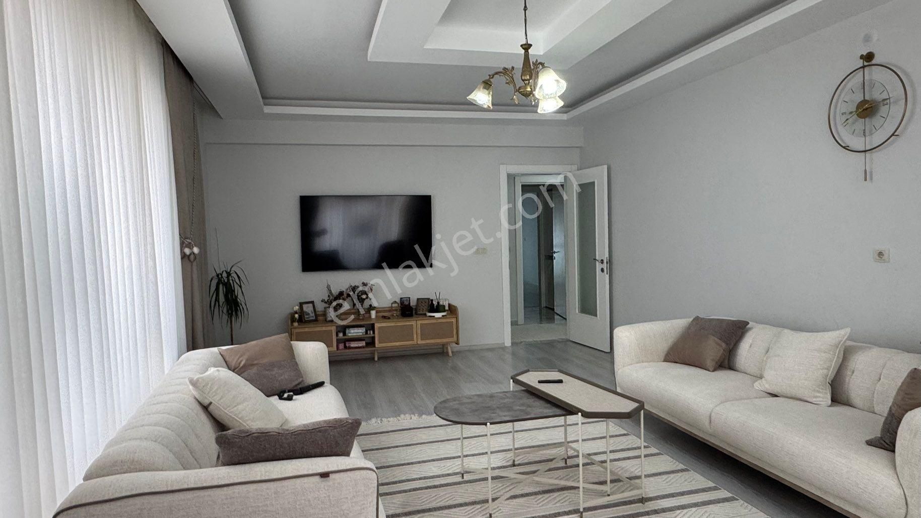 Akşehir Yarenler Satılık Daire Zirve Emlak Satıyorr Yarenlerde 3+1 190m2 Garajlı Lüx Daire