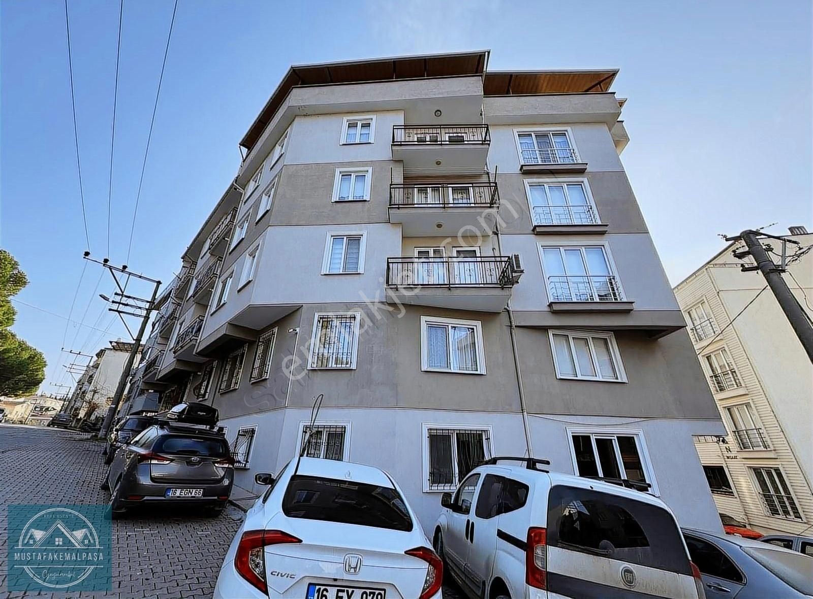 Mustafakemalpaşa Atatürk Satılık Daire M.k.paşa Gayrimenkul'den Atatürk Mah. 3+1 Daire 130 M2