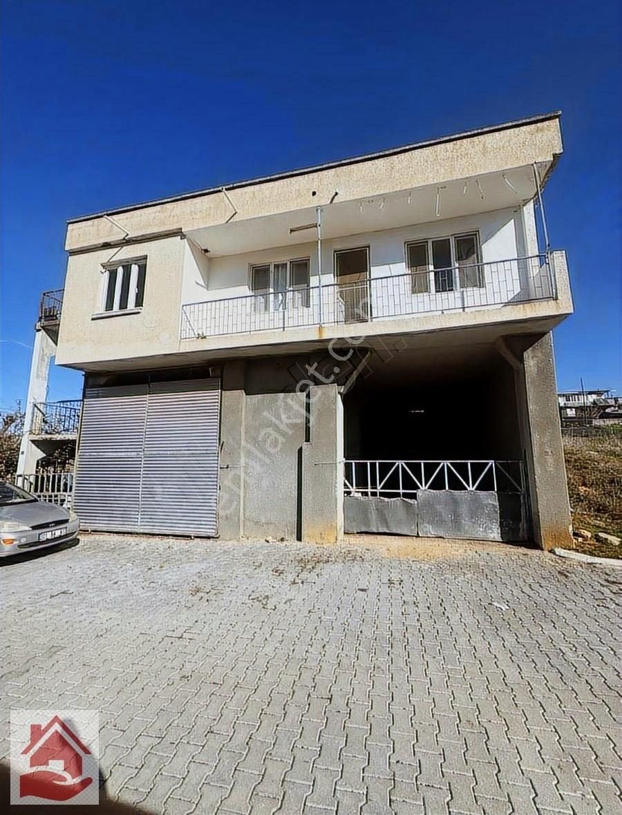 Sarıçam Yeniyayla Satılık Müstakil Ev Yeni Yaylada Arsa Fiyatına **630 M2 İçinde** Mustakil Satılık Ev