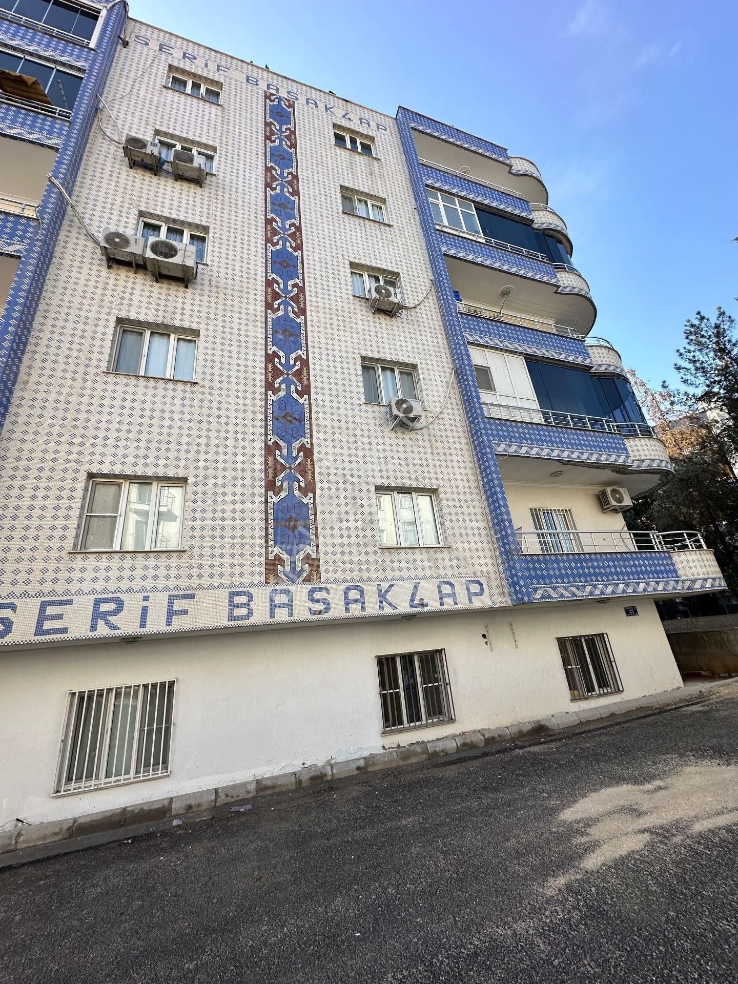 8 Mart Mahallesi Nevroz Bulvarına Yanında Satılık Zemin Kat