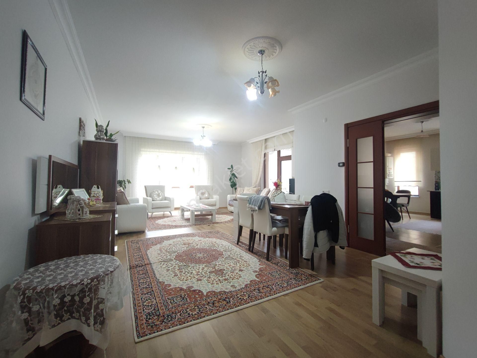 Kastamonu Merkez Saraçlar Satılık Daire Kastamonu Emlak Gayrimenkul Satılık Kastamonu Sitesi 145m² 2+1