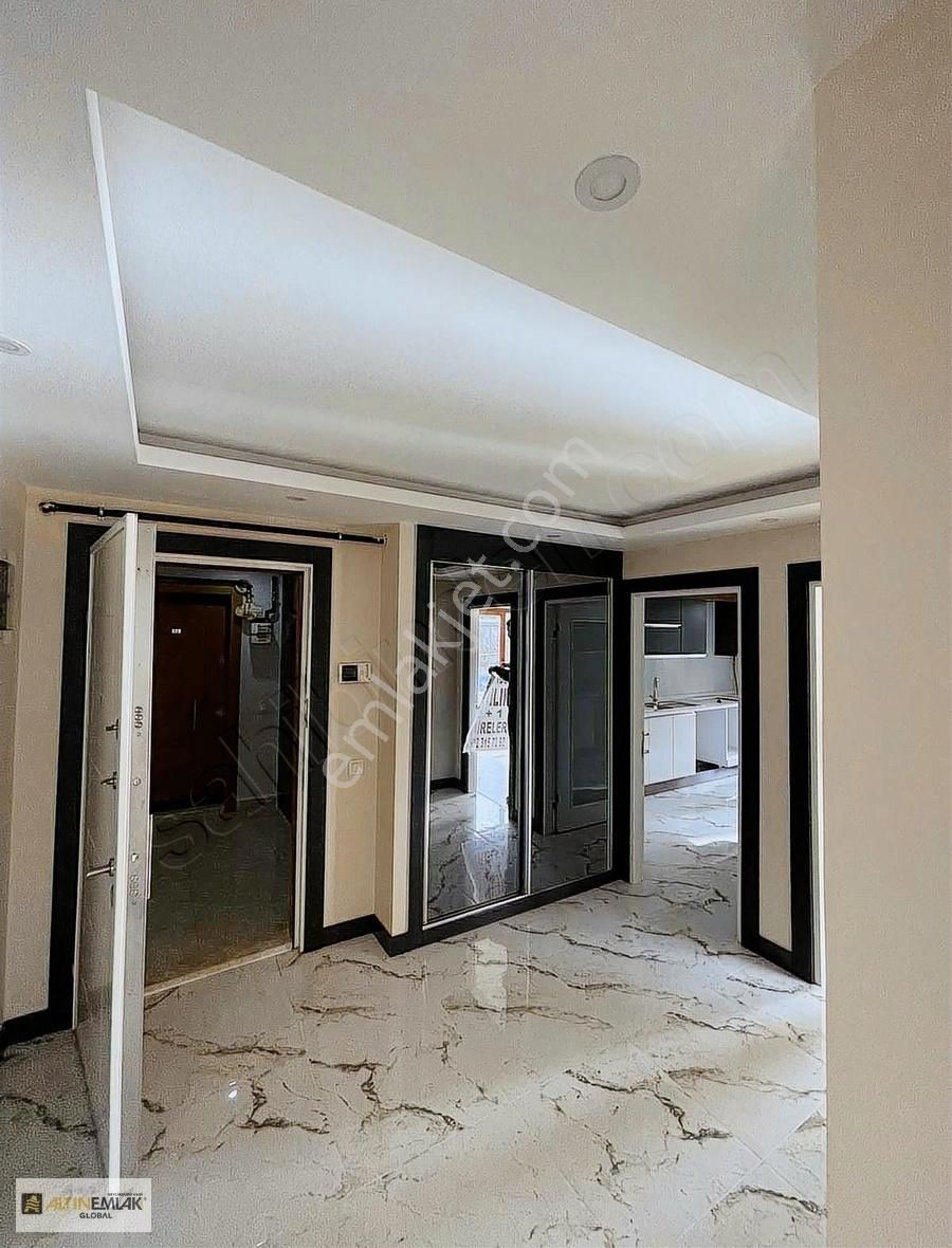 Büyükçekmece Fatih Mahallesinde Havuzlu Site İçi 110m² 2+1 Daire - Görsel 2