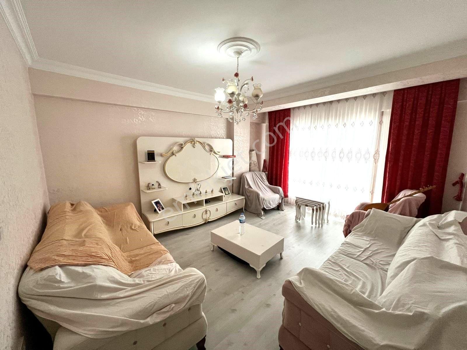 Küçükçekmece Söğütlü Çeşme Satılık Daire Seba'da Söğütlüçeşme Mh 4+2 170m2 İskanlı Az Katlı Dubleks Daire