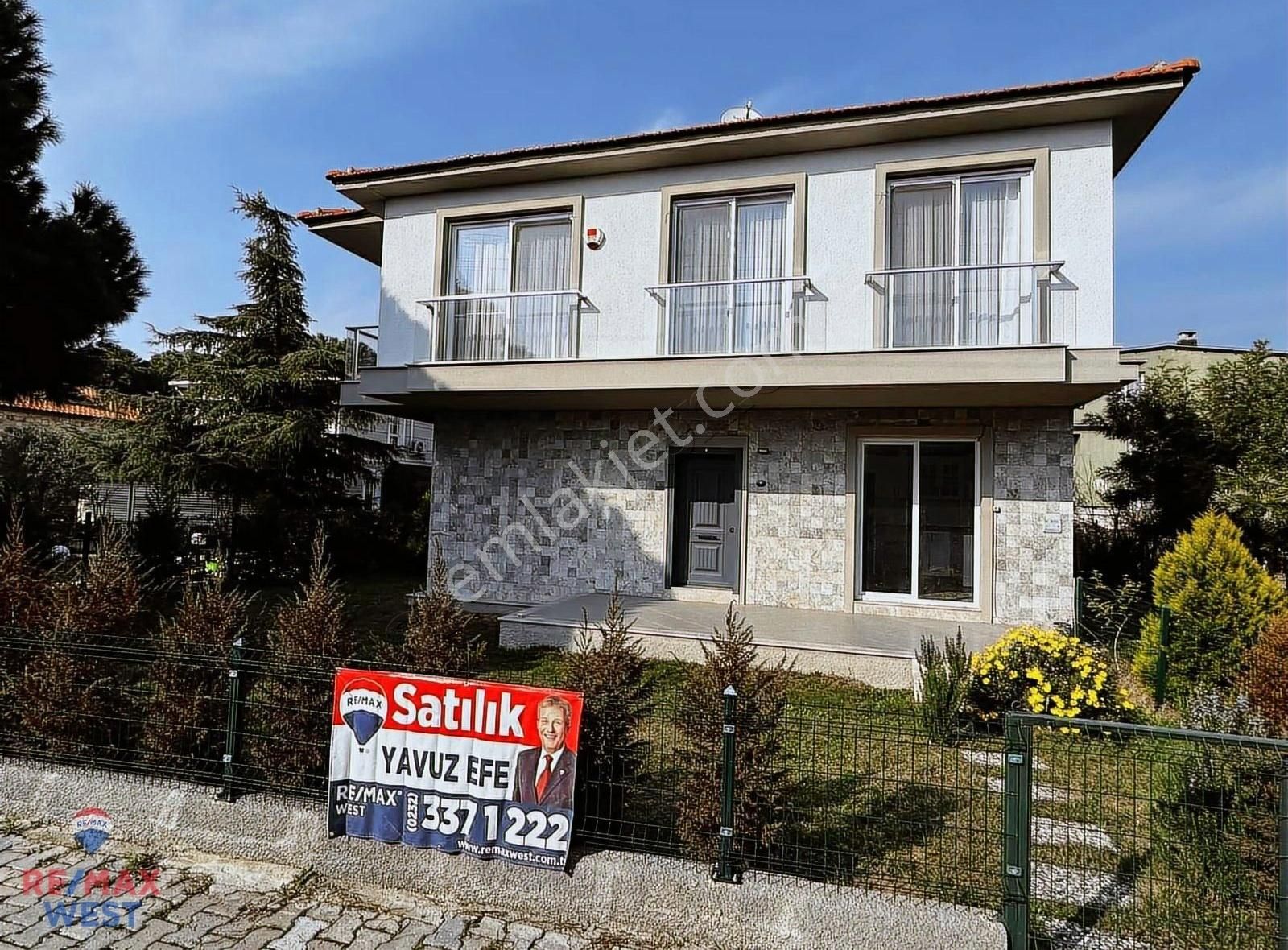 Foça Yenibağarası Satılık Daire Çok Sakin Ve Kaliteli Bölgede, 120m² Bahçeli 1+1 Satılık Daire