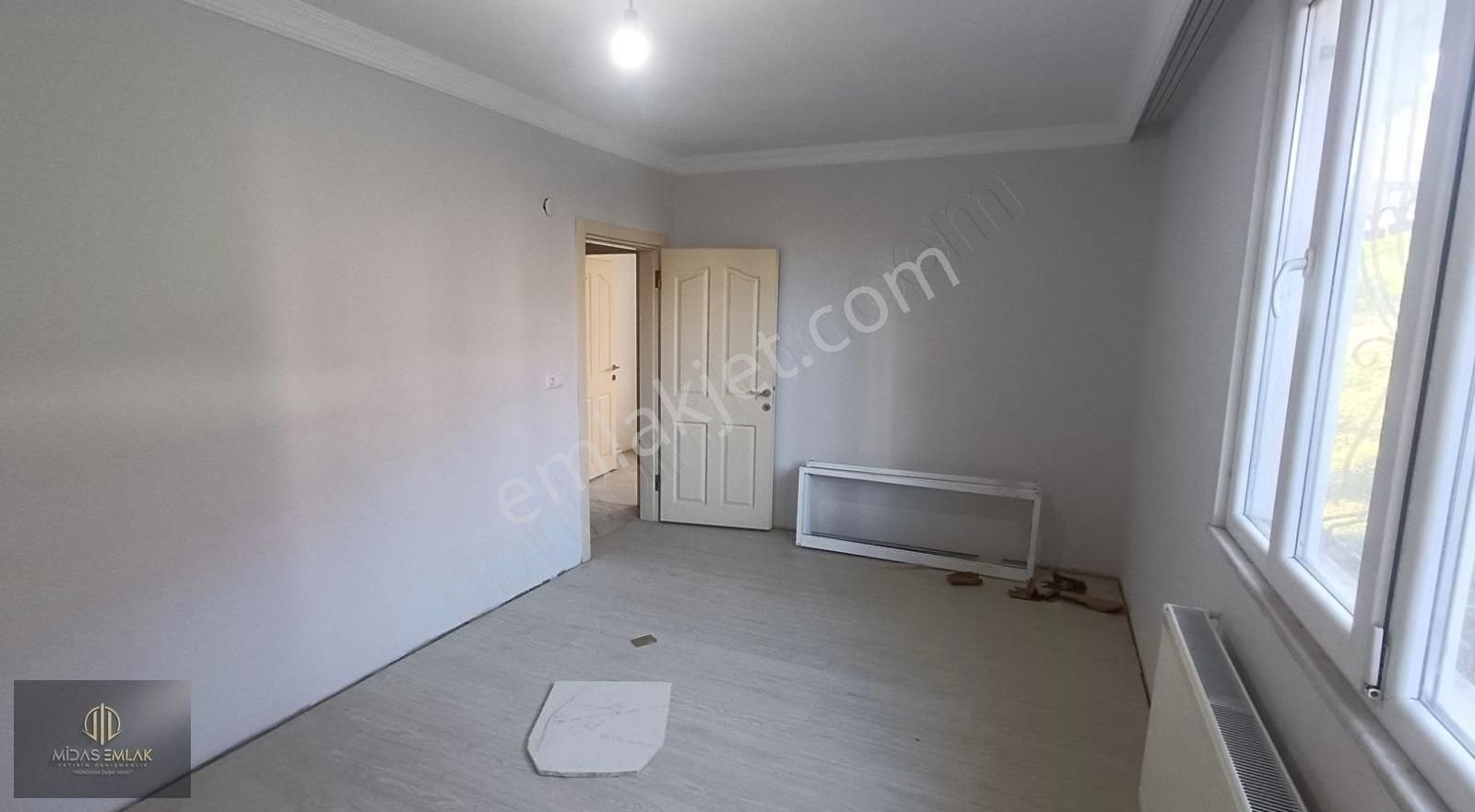 Bulancak Sanayii Satılık Daire Midas Emlaktan Sanayi Mah 110 M2 3+1 Giriş Kat Satılık Daire