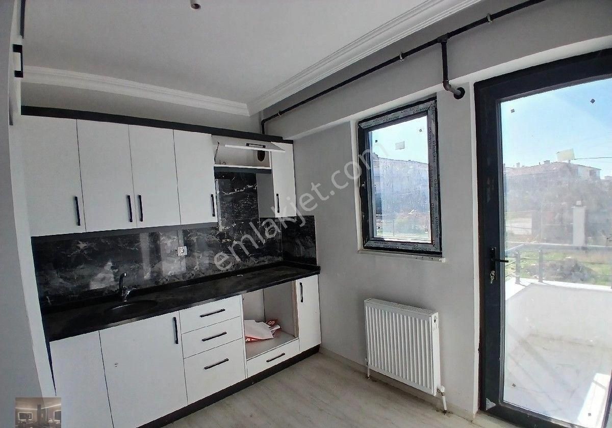 Şarköy Camikebir Satılık Daire Cami Kebir Mh Yeni Binada 2+1 Giriş Kat Daire