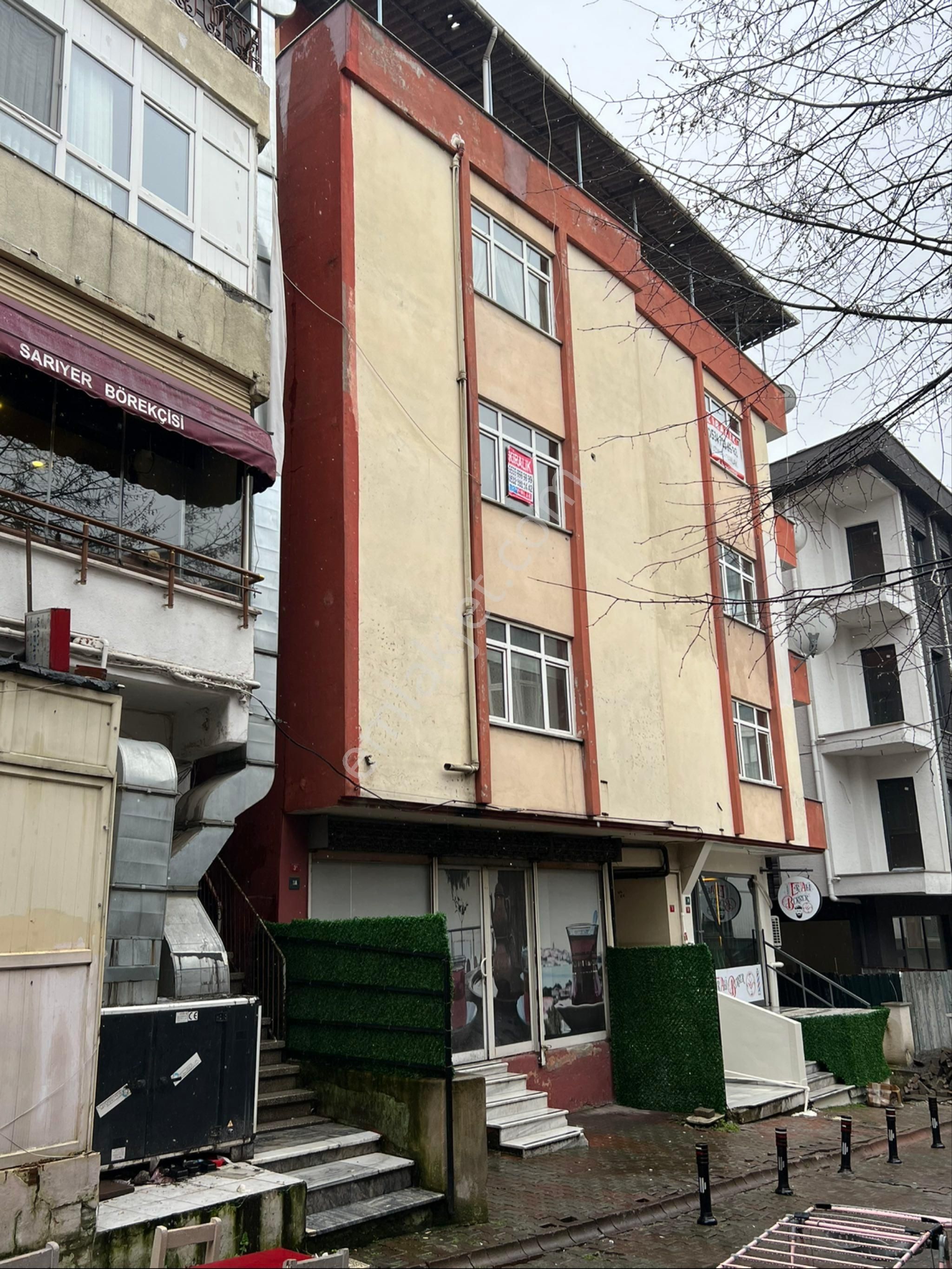 Ümraniye İstiklal Kiralık Daire Naz Emlaktan Ümraniye Çarşı Son Durakta Balkonlu 2+1 Kiralık Daire