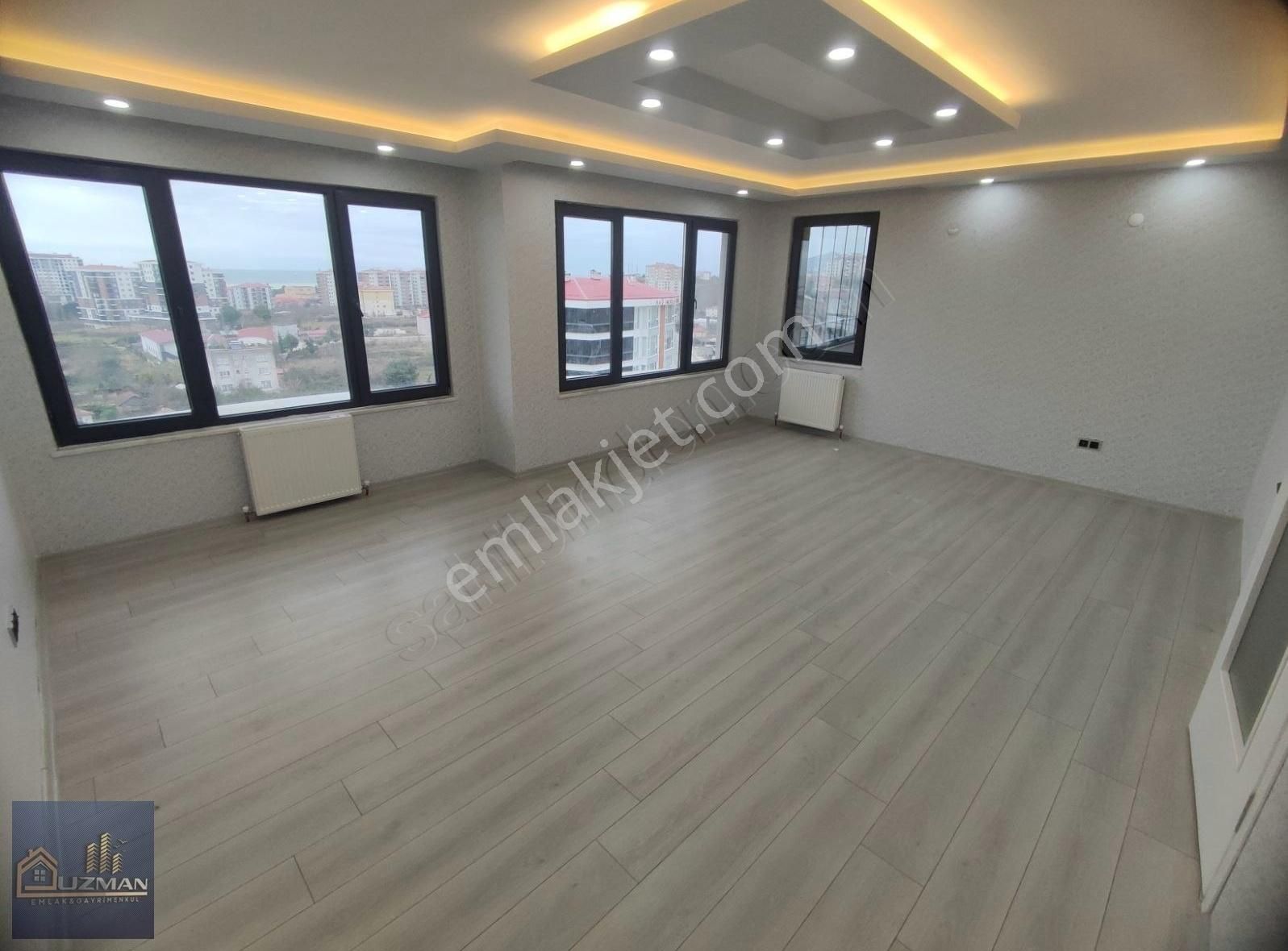 Bulancak Güzelyalı Satılık Daire Uzman Emlak'tan Satılık 3+1, 7.katta, 165m2 Denize Nazır Daire