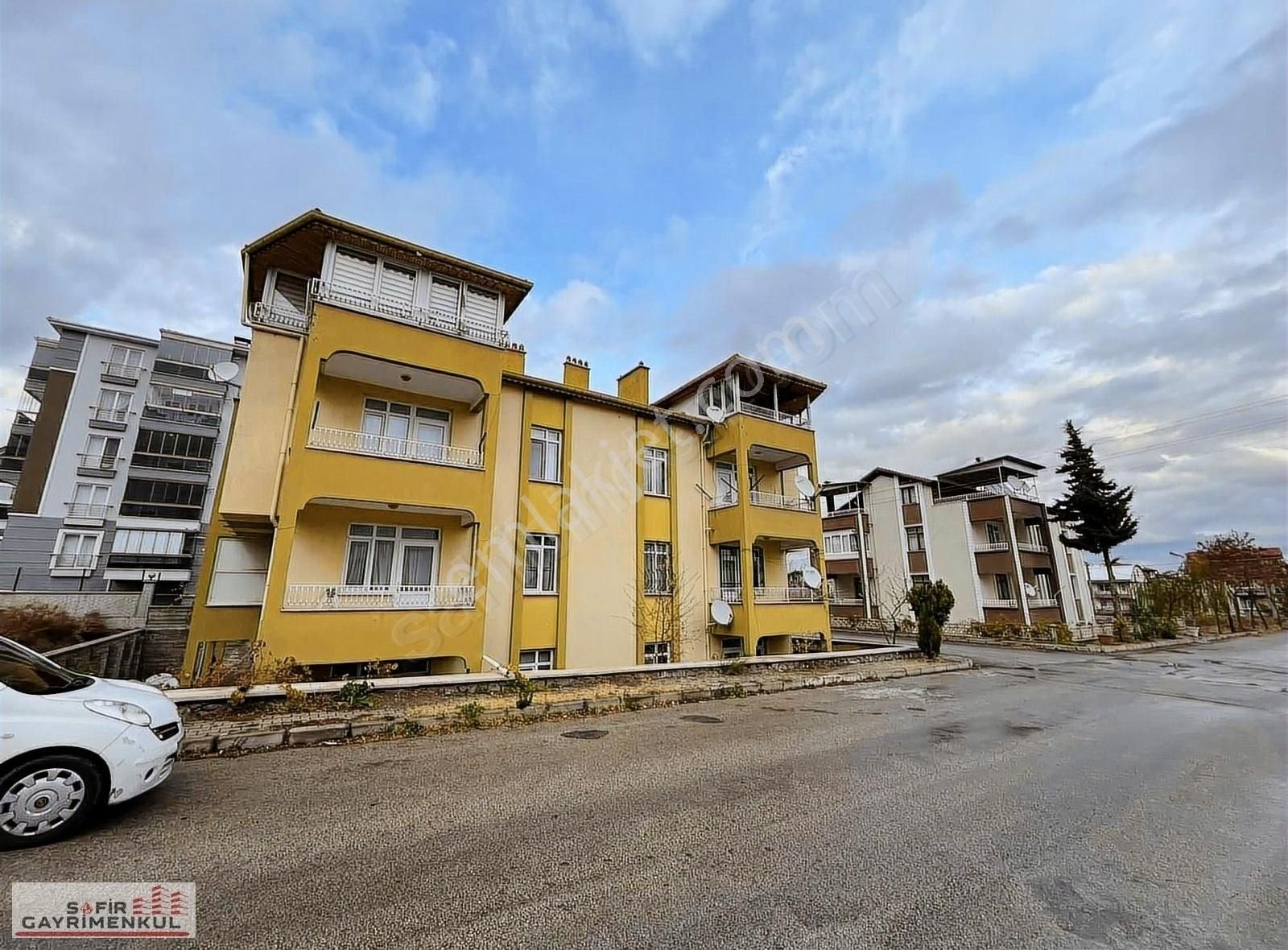 Isparta Merkez Zafer Satılık Daire Zafer Mahallesinde 2+1 Ferah Daire