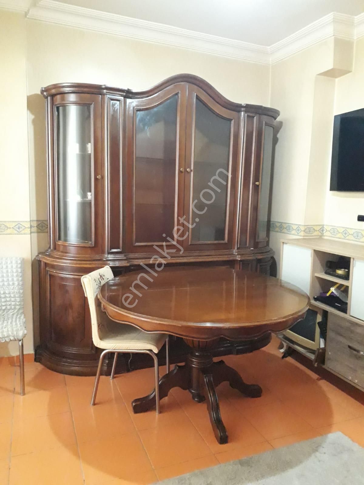 Sahibinden Ana Cadde Üstünde, Merkezi Konumda Satılık Daire
