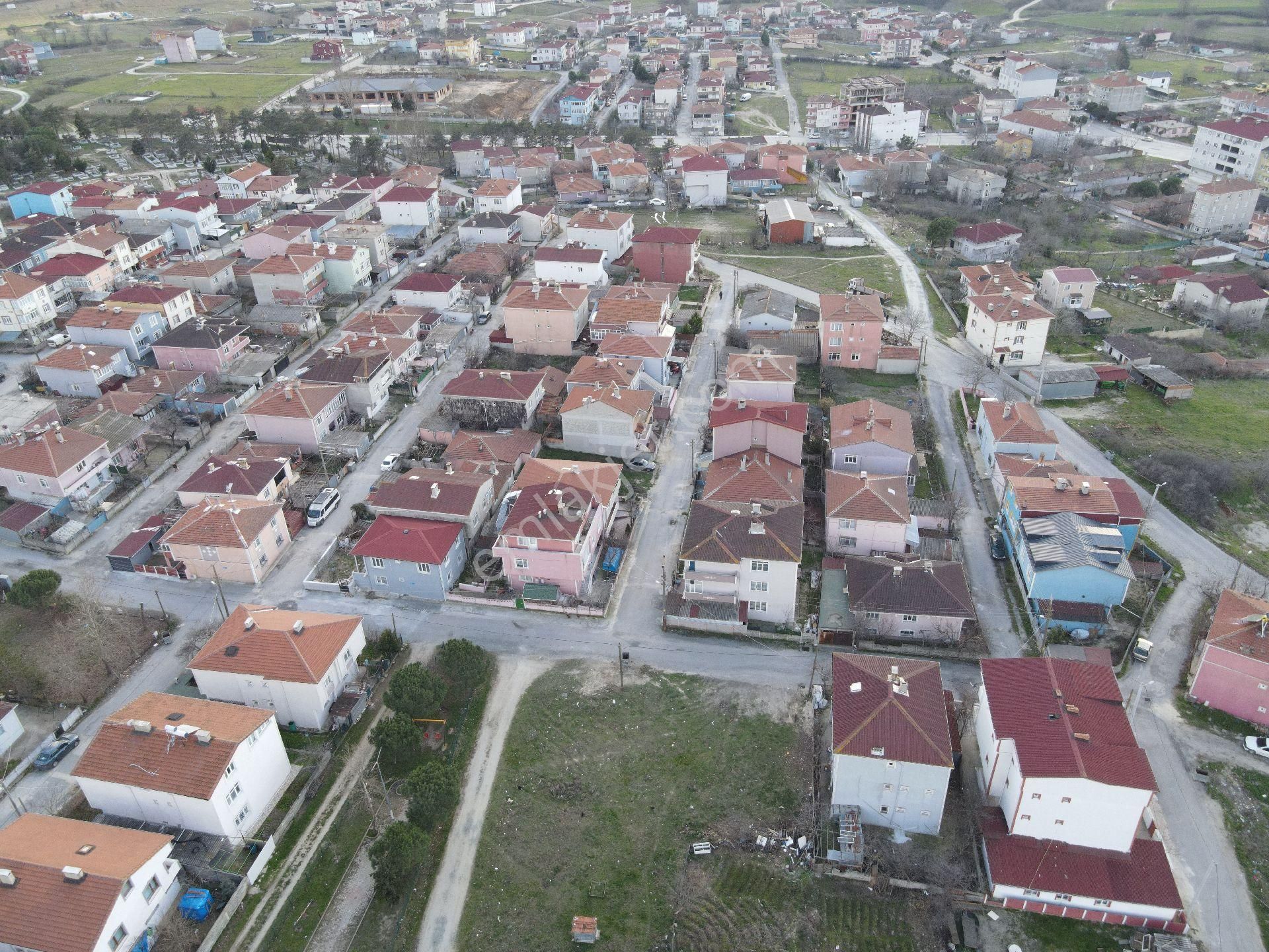 Saray Cumhuriyet Satılık Konut İmarlı Yeniköyde Çift Dairelik 410m 3 Kat İmarlı Elektrik Su Doğalgaz Mevcut Hemen İnşat Yapılabilir