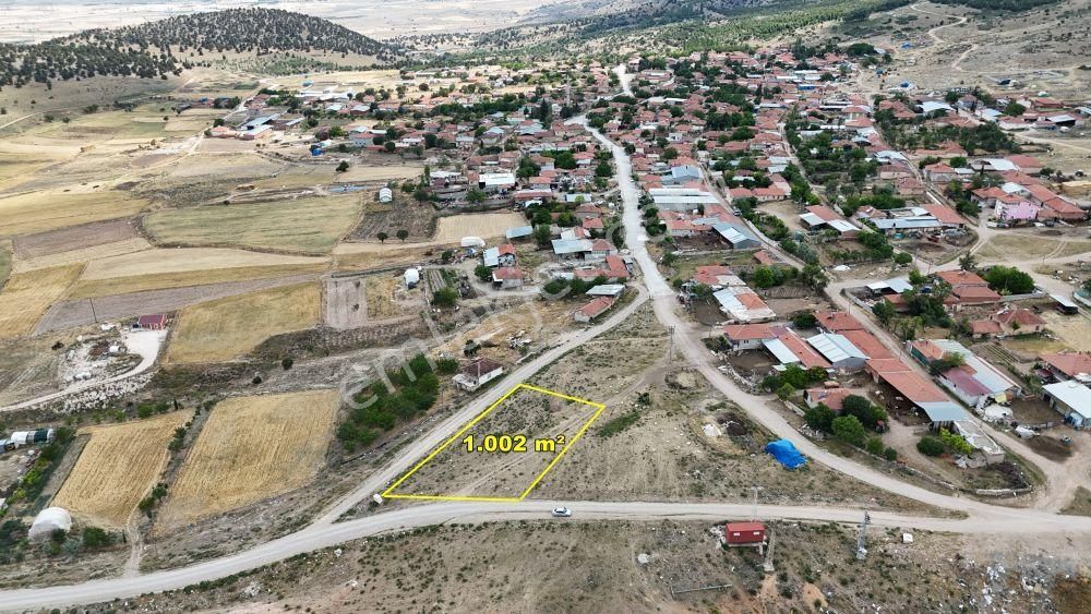 Burdur Merkez Çallıca Köyü (Aşağı) Satılık Konut İmarlı Burdur / Merkez / Çallıca Da 1.002 M² Müstakil İmarlı Arsa