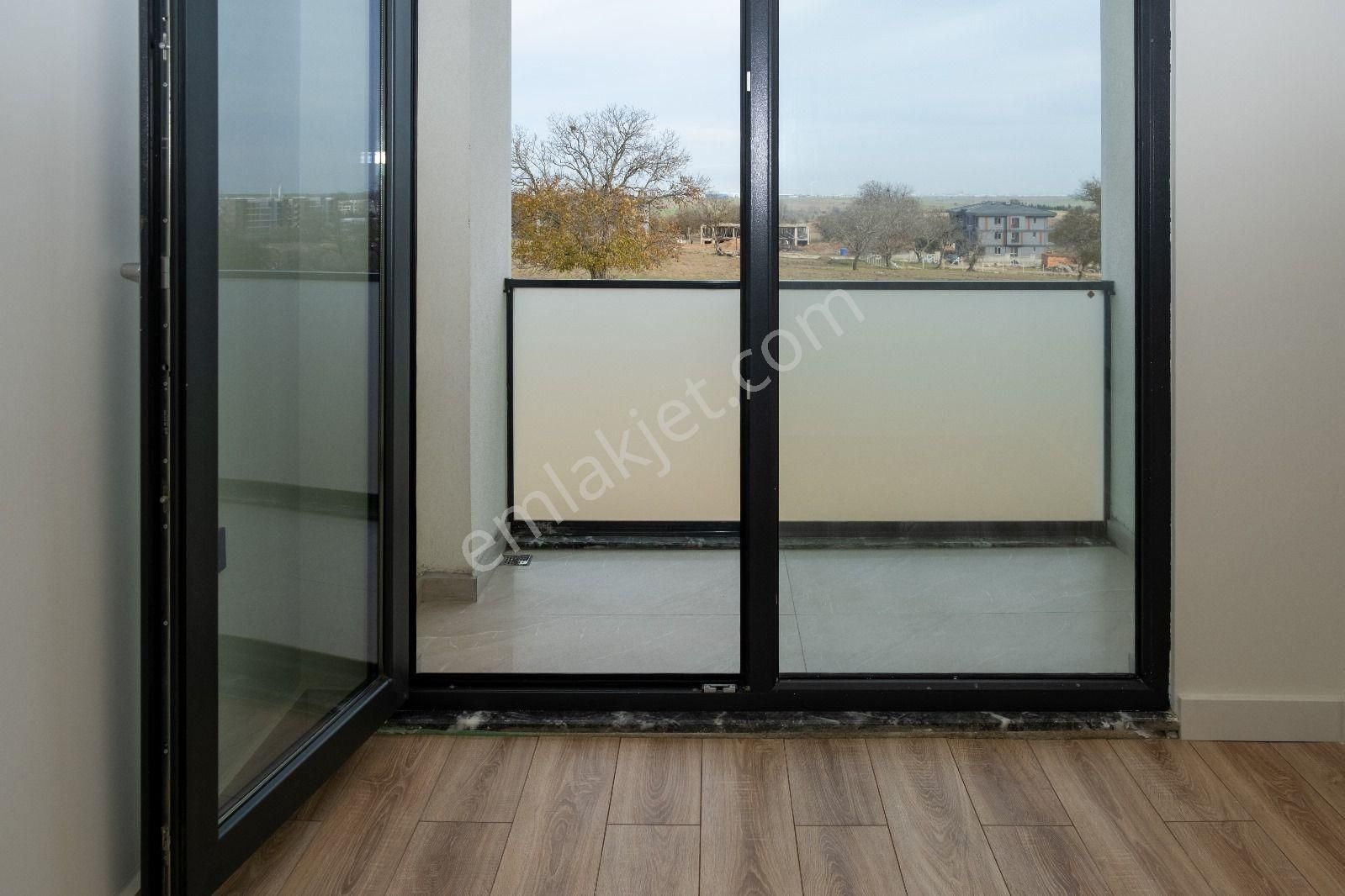 Hürriyet Mah,satılık Villa 5+1/240 M2 Daire - Görsel 18