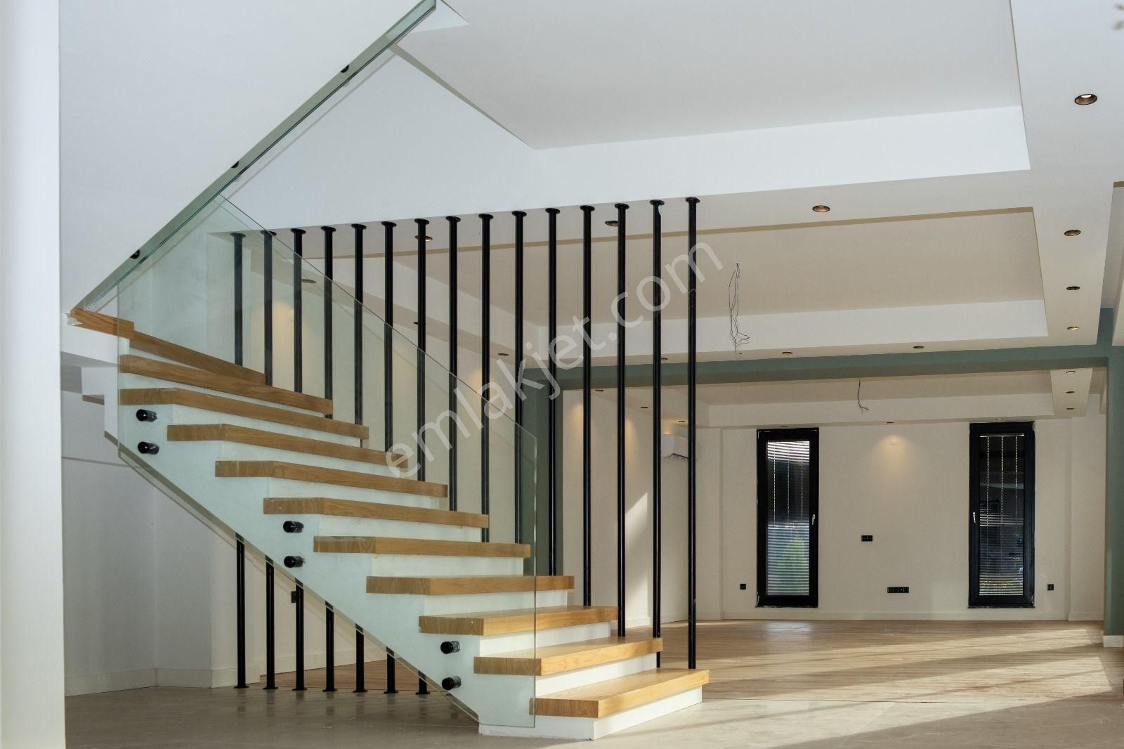 Hürriyet Mah,satılık Villa 5+1/240 M2 Daire - Görsel 3