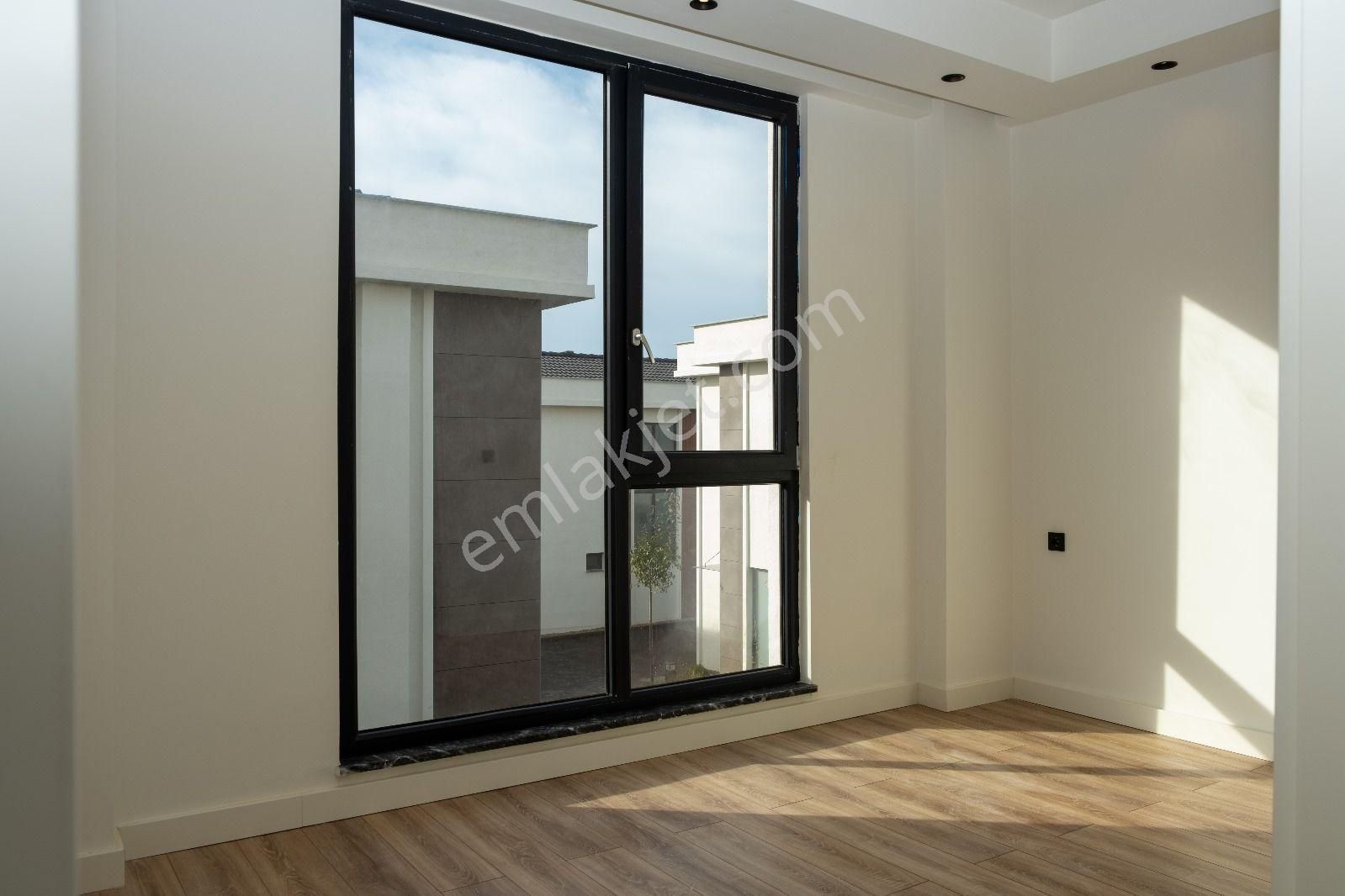 Hürriyet Mah,satılık Villa 5+1/240 M2 Daire - Görsel 24