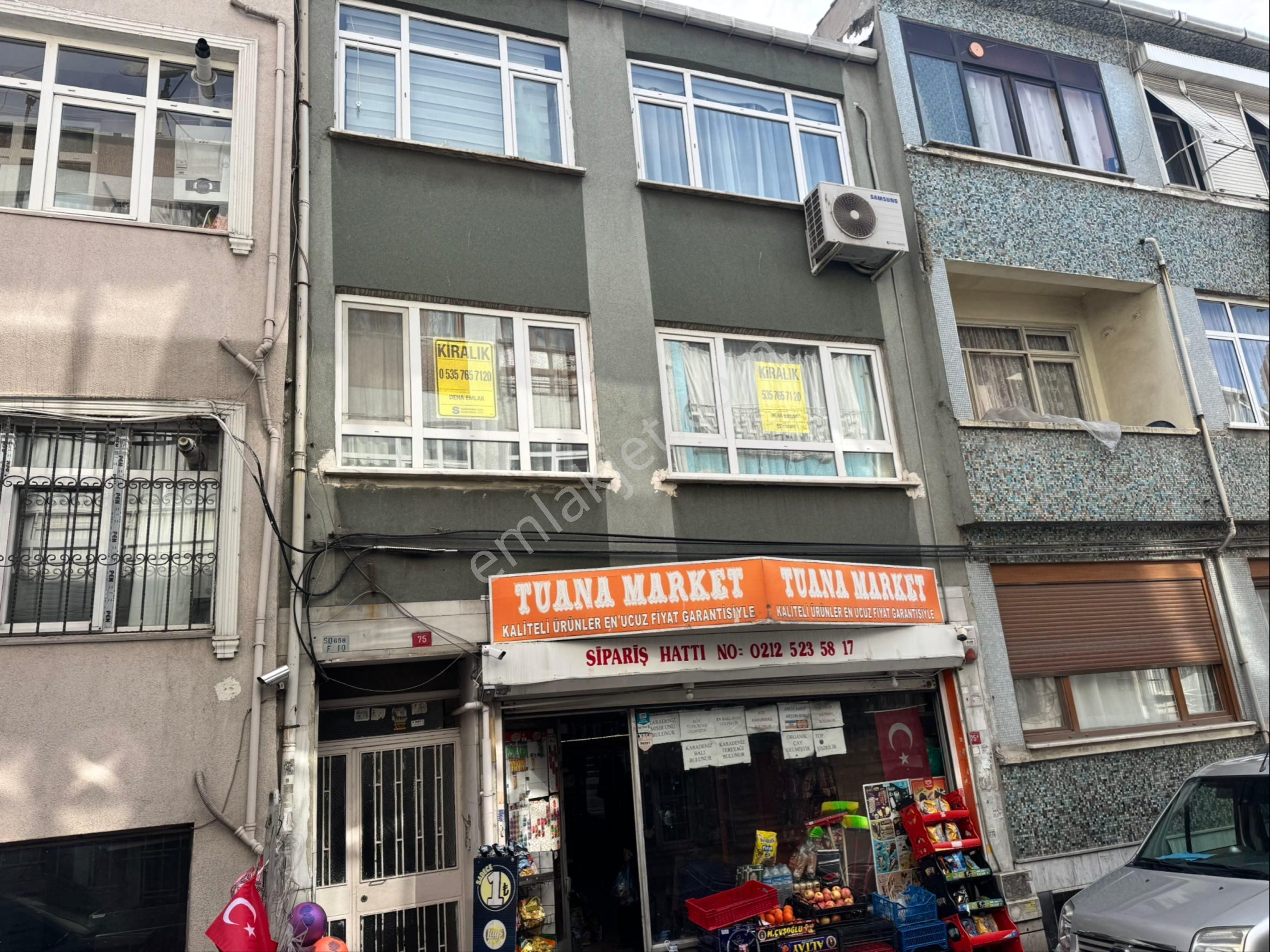 İstanbul Fatih Metroya Yakın Kiralık Daire Deha Emlak'tan Hırka-i Şerif Keçeçiler Cad.1. Kat Daire 2+1