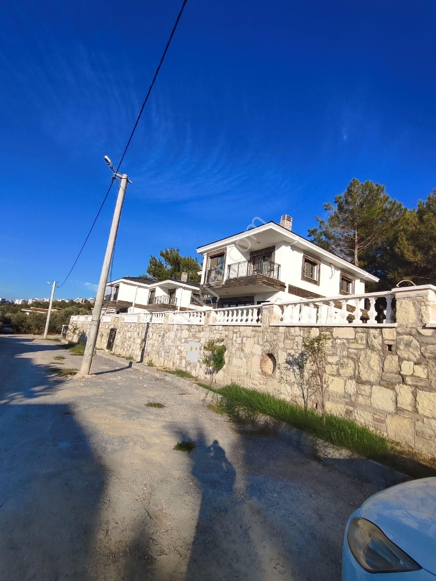 Kuşadası Güzelçamlı Satılık Villa Güzelçamlıda 4+1 Ful Deniz Manzaralı Akıllı Villa