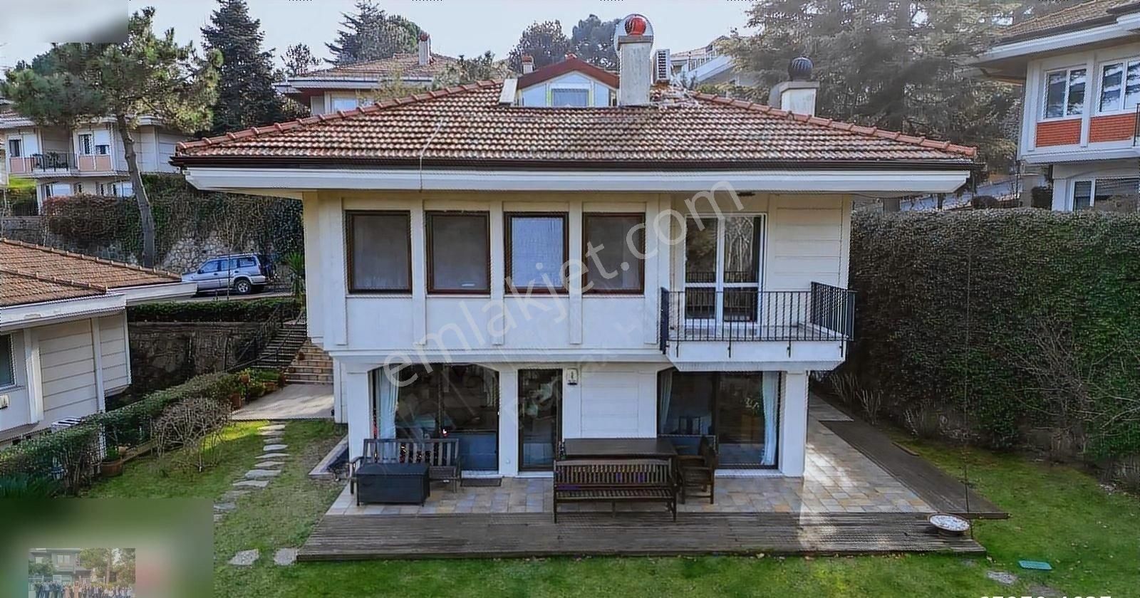 Sarıyer Rumeli Kavağı Satılık Villa Sarıyer'de Prestijli Yeni Dostlar Sitesinde 6+2 Satılık Villa